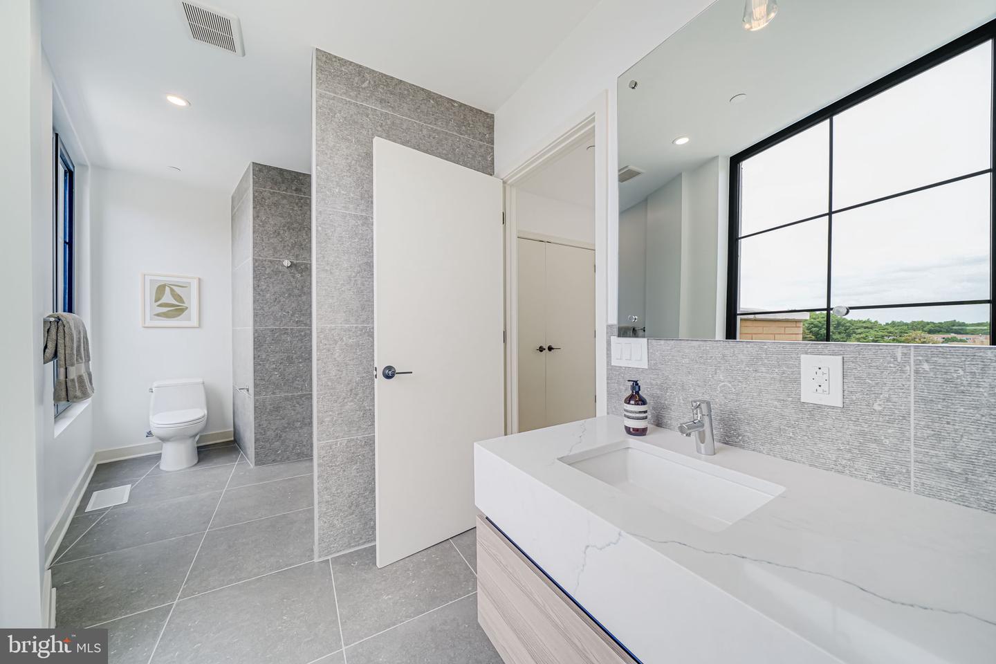 2907 NEWARK ST NW, WASHINGTON, District Of Columbia 20008, 2 Bedrooms Bedrooms, ,2 BathroomsBathrooms,Residential,For sale,2907 NEWARK ST NW,DCDC2234792 MLS # DCDC2234792 2907 NEWARK ST NW, WASHINGTON, District Of Columbia 20008, 2 Bedrooms Bedrooms, ,2 BathroomsBathrooms,Residential,For sale,2907 NEWARK ST NW,DCDC2234792 MLS # DCDC2234792