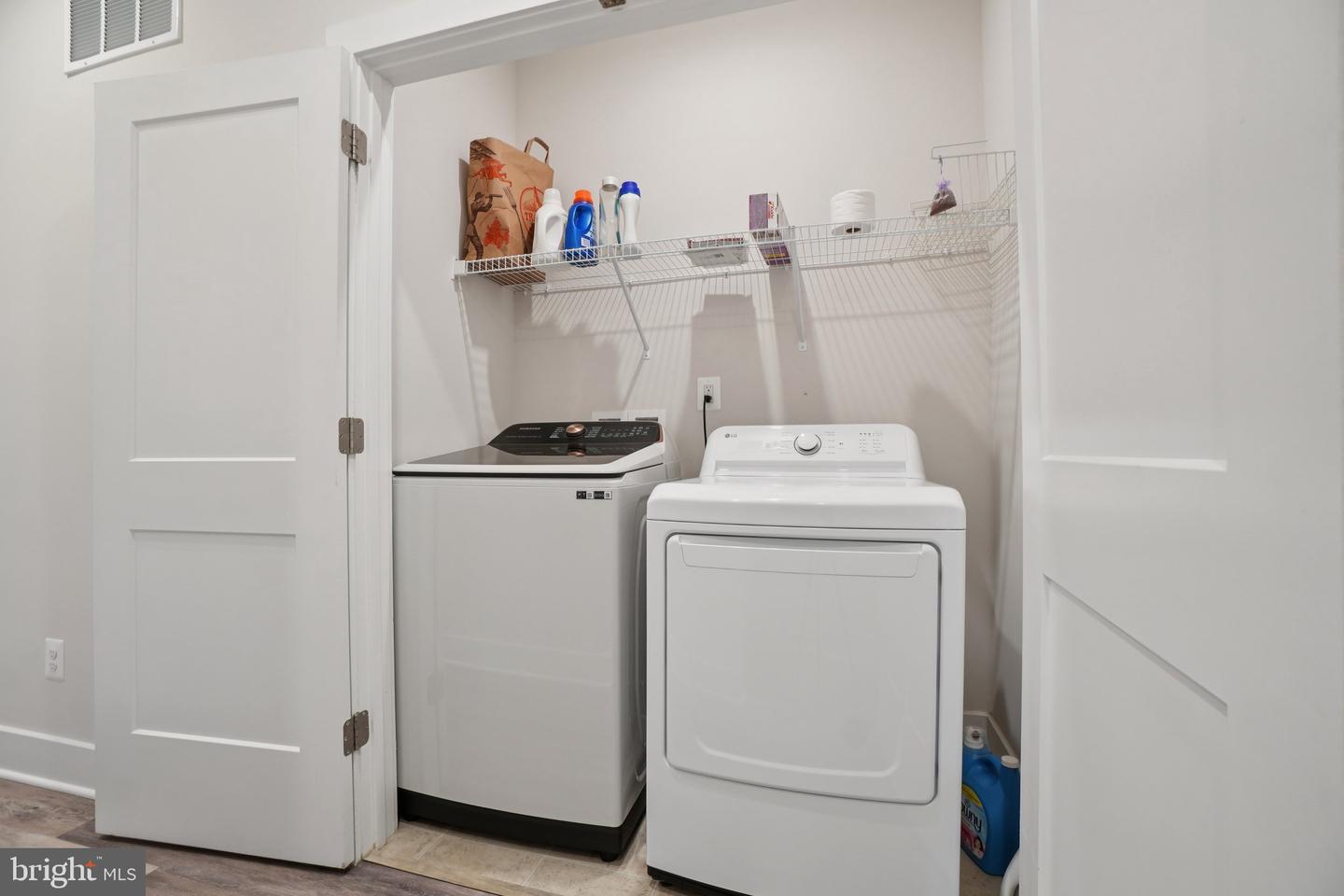 1641 BANDIT LOOP, RESTON, Virginia 20190, 3 Bedrooms Bedrooms, ,2 BathroomsBathrooms,Residential,For sale,1641 BANDIT LOOP,VAFX2273864 MLS # VAFX2273864 1641 BANDIT LOOP, RESTON, Virginia 20190, 3 Bedrooms Bedrooms, ,2 BathroomsBathrooms,Residential,For sale,1641 BANDIT LOOP,VAFX2273864 MLS # VAFX2273864