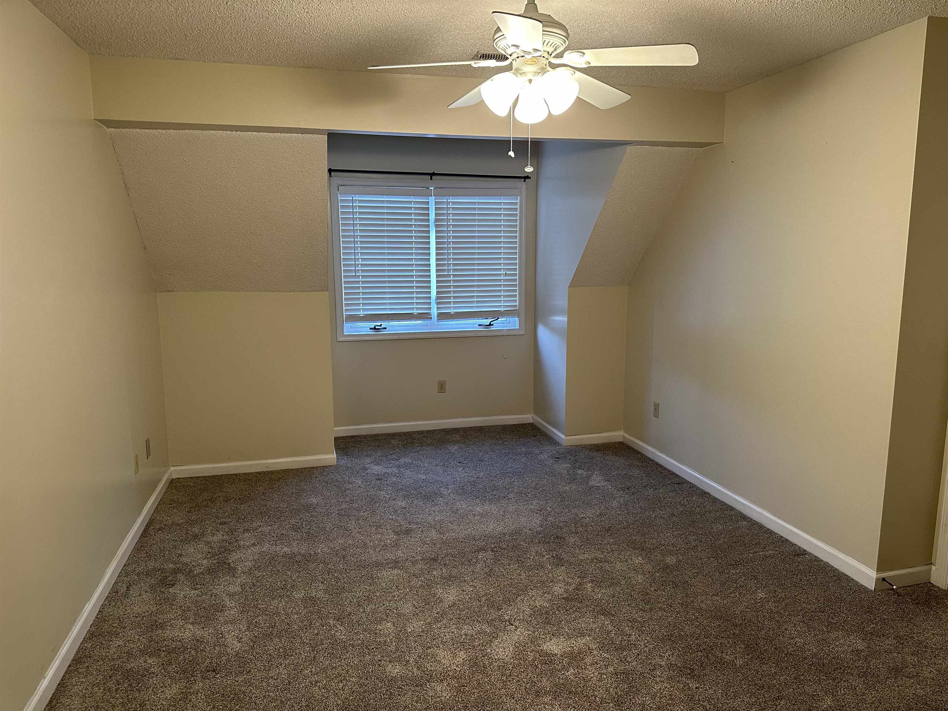 2039 HAMPTON DR, WAYNESBORO, Virginia 22980, 2 Bedrooms Bedrooms, ,2 BathroomsBathrooms,Residential,2039 HAMPTON DR,671799 MLS # 671799 2039 HAMPTON DR, WAYNESBORO, Virginia 22980, 2 Bedrooms Bedrooms, ,2 BathroomsBathrooms,Residential,2039 HAMPTON DR,671799 MLS # 671799