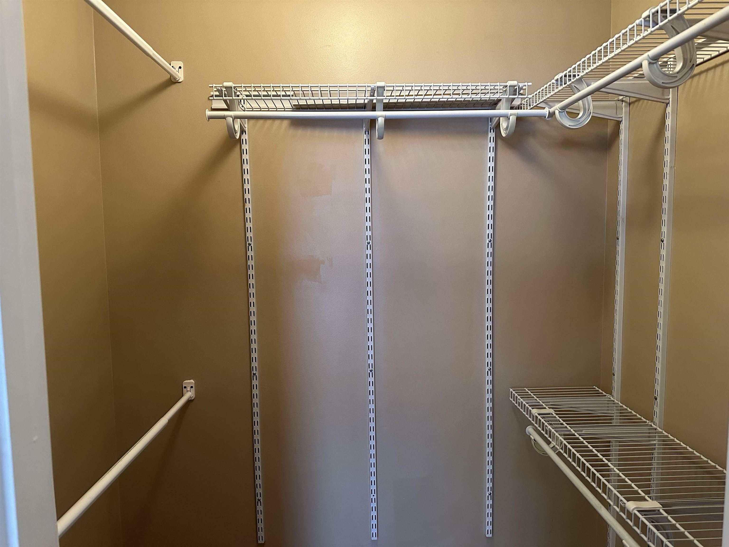 2039 HAMPTON DR, WAYNESBORO, Virginia 22980, 2 Bedrooms Bedrooms, ,2 BathroomsBathrooms,Residential,2039 HAMPTON DR,671799 MLS # 671799 2039 HAMPTON DR, WAYNESBORO, Virginia 22980, 2 Bedrooms Bedrooms, ,2 BathroomsBathrooms,Residential,2039 HAMPTON DR,671799 MLS # 671799