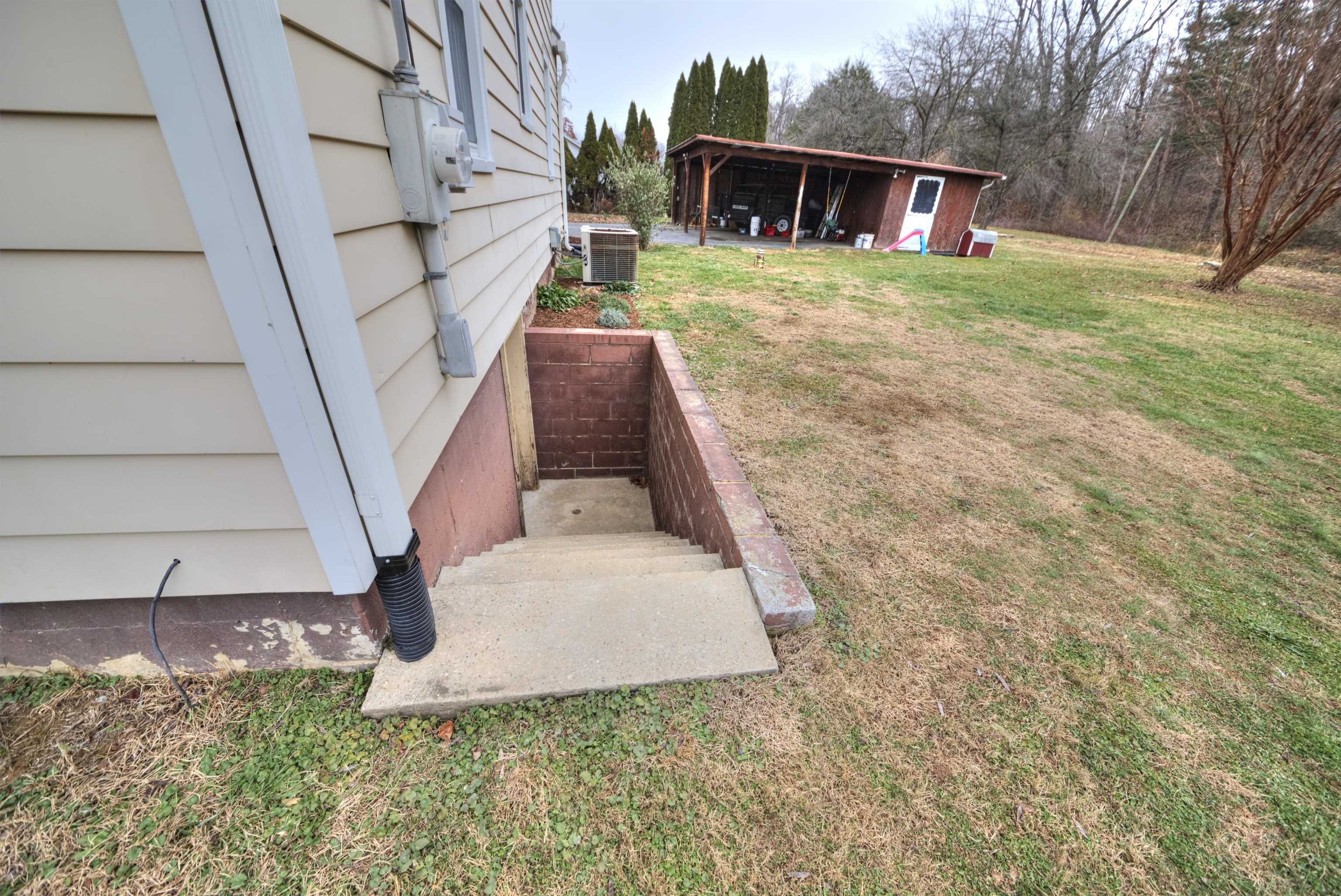 7011 SOUTH EAST SIDE HWY, ELKTON, Virginia 22827, 4 Bedrooms Bedrooms, ,2 BathroomsBathrooms,Residential,7011 SOUTH EAST SIDE HWY,671802 MLS # 671802 7011 SOUTH EAST SIDE HWY, ELKTON, Virginia 22827, 4 Bedrooms Bedrooms, ,2 BathroomsBathrooms,Residential,7011 SOUTH EAST SIDE HWY,671802 MLS # 671802