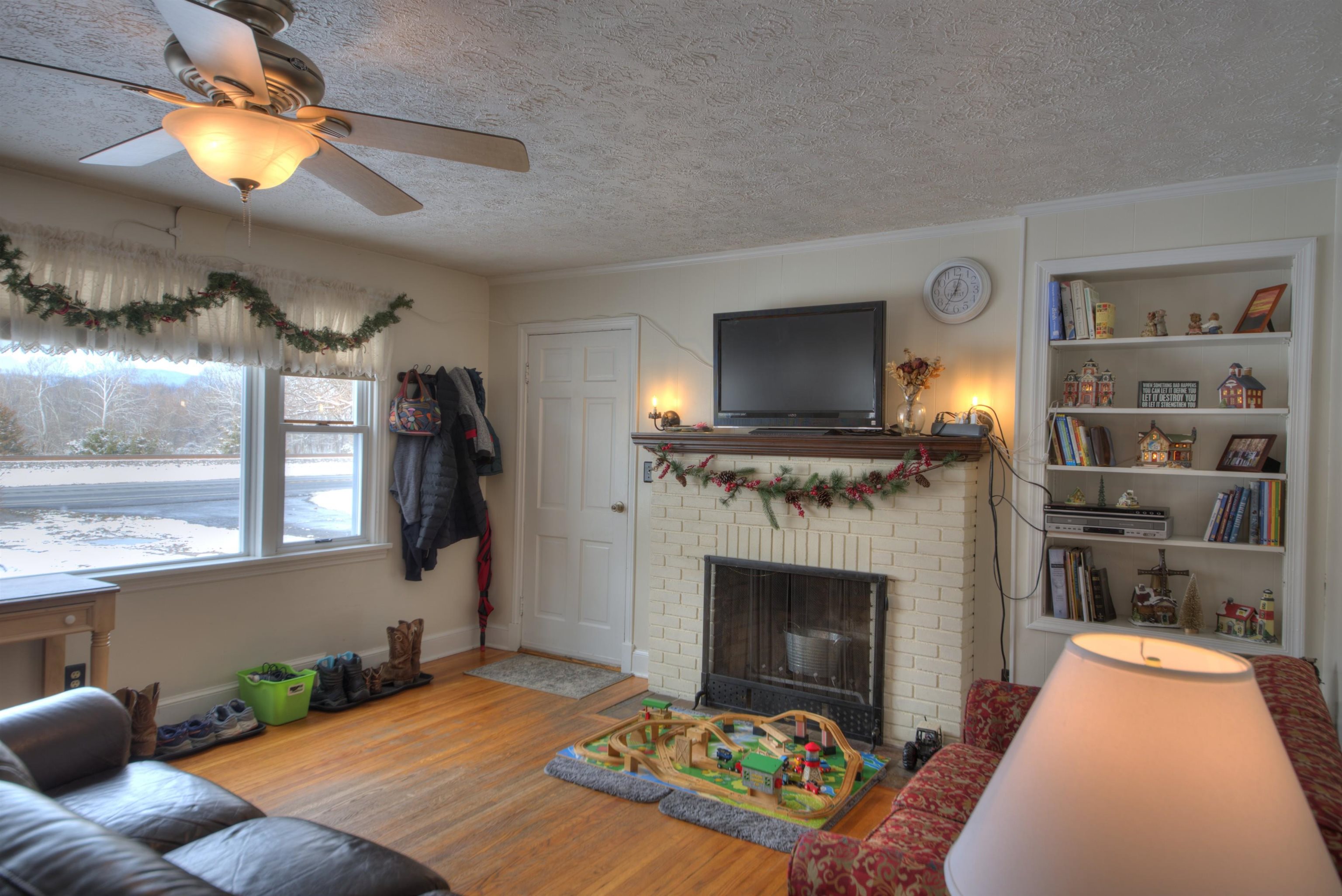 7011 SOUTH EAST SIDE HWY, ELKTON, Virginia 22827, 4 Bedrooms Bedrooms, ,2 BathroomsBathrooms,Residential,7011 SOUTH EAST SIDE HWY,671802 MLS # 671802 7011 SOUTH EAST SIDE HWY, ELKTON, Virginia 22827, 4 Bedrooms Bedrooms, ,2 BathroomsBathrooms,Residential,7011 SOUTH EAST SIDE HWY,671802 MLS # 671802