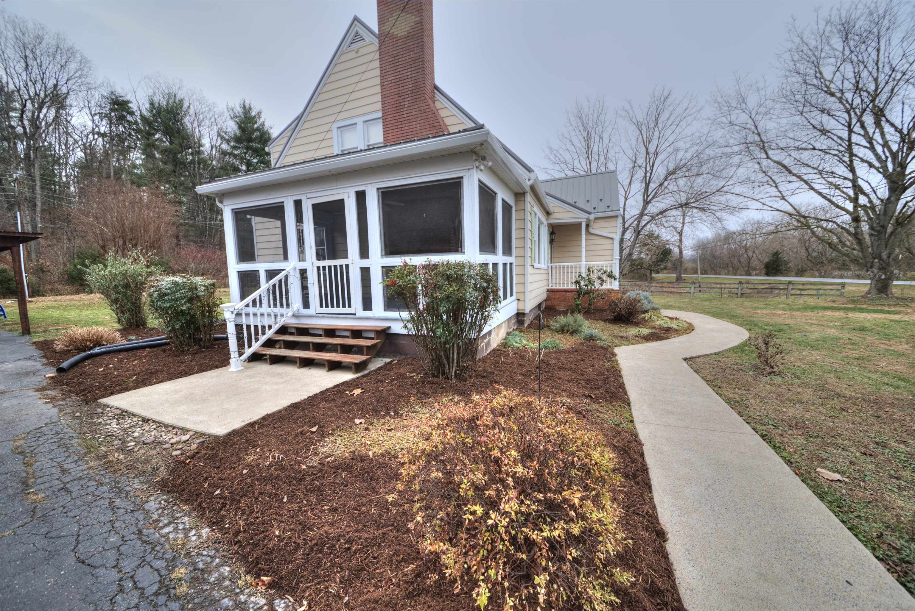 7011 SOUTH EAST SIDE HWY, ELKTON, Virginia 22827, 4 Bedrooms Bedrooms, ,2 BathroomsBathrooms,Residential,7011 SOUTH EAST SIDE HWY,671802 MLS # 671802 7011 SOUTH EAST SIDE HWY, ELKTON, Virginia 22827, 4 Bedrooms Bedrooms, ,2 BathroomsBathrooms,Residential,7011 SOUTH EAST SIDE HWY,671802 MLS # 671802