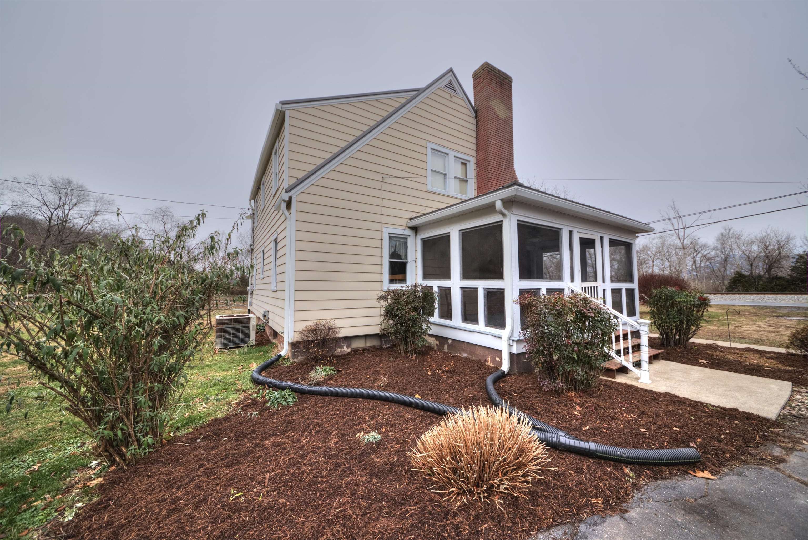 7011 SOUTH EAST SIDE HWY, ELKTON, Virginia 22827, 4 Bedrooms Bedrooms, ,2 BathroomsBathrooms,Residential,7011 SOUTH EAST SIDE HWY,671802 MLS # 671802 7011 SOUTH EAST SIDE HWY, ELKTON, Virginia 22827, 4 Bedrooms Bedrooms, ,2 BathroomsBathrooms,Residential,7011 SOUTH EAST SIDE HWY,671802 MLS # 671802