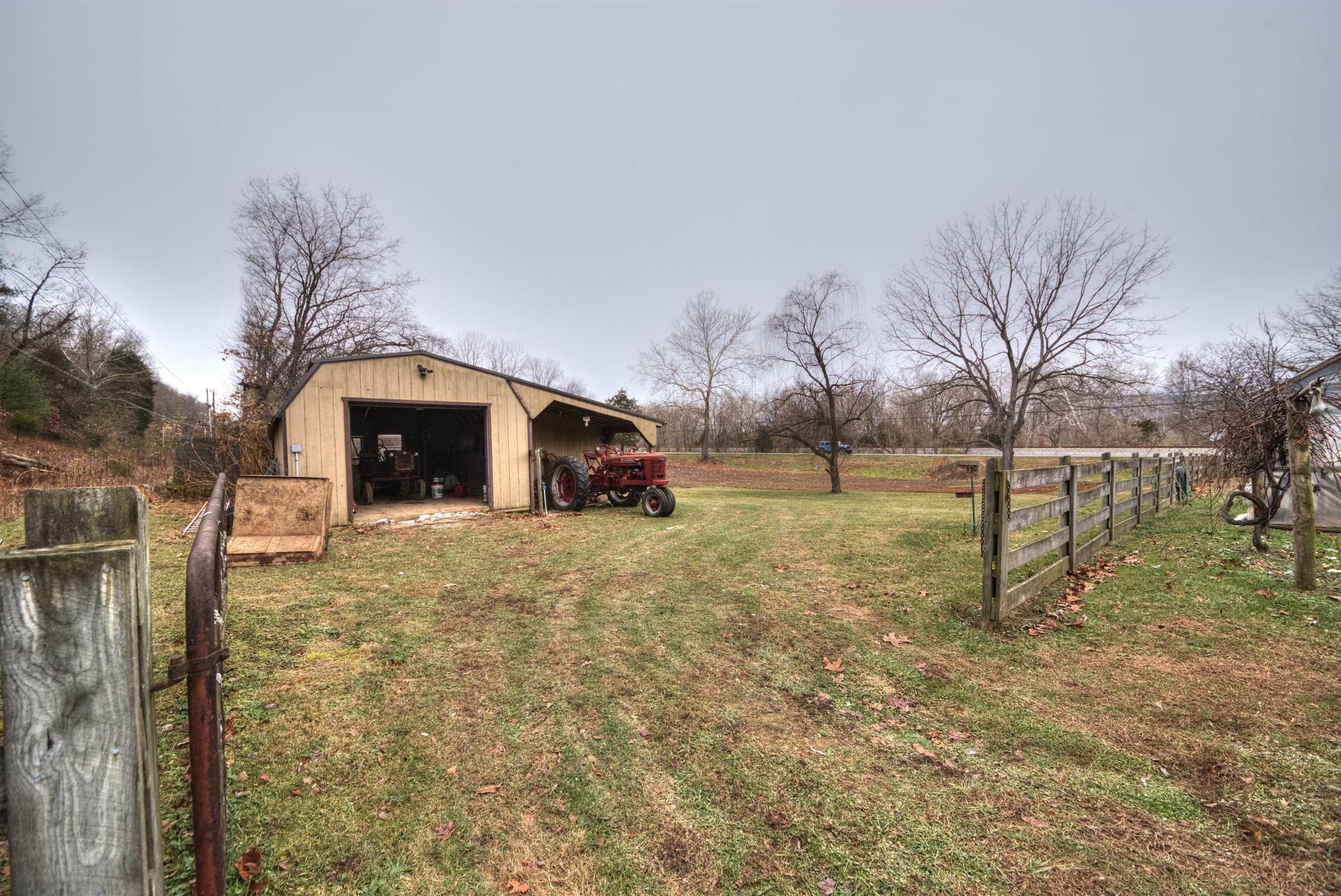 7011 SOUTH EAST SIDE HWY, ELKTON, Virginia 22827, 4 Bedrooms Bedrooms, ,2 BathroomsBathrooms,Residential,7011 SOUTH EAST SIDE HWY,671802 MLS # 671802 7011 SOUTH EAST SIDE HWY, ELKTON, Virginia 22827, 4 Bedrooms Bedrooms, ,2 BathroomsBathrooms,Residential,7011 SOUTH EAST SIDE HWY,671802 MLS # 671802