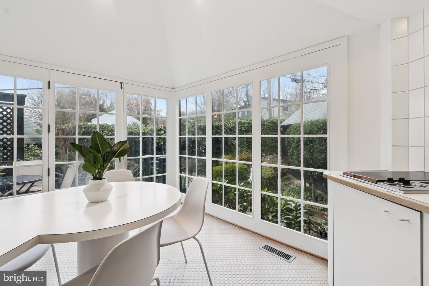 4711 17TH ST N, ARLINGTON, Virginia 22207, 4 Bedrooms Bedrooms, ,2 BathroomsBathrooms,Residential,For sale,4711 17TH ST N,VAAR2065434 MLS # VAAR2065434 4711 17TH ST N, ARLINGTON, Virginia 22207, 4 Bedrooms Bedrooms, ,2 BathroomsBathrooms,Residential,For sale,4711 17TH ST N,VAAR2065434 MLS # VAAR2065434