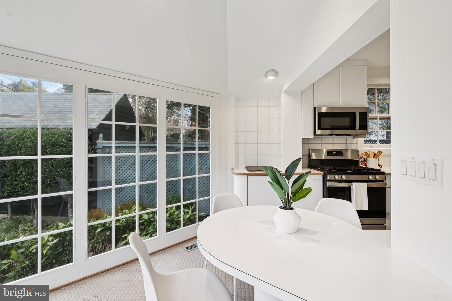 4711 17TH ST N, ARLINGTON, Virginia 22207, 4 Bedrooms Bedrooms, ,2 BathroomsBathrooms,Residential,For sale,4711 17TH ST N,VAAR2065434 MLS # VAAR2065434 4711 17TH ST N, ARLINGTON, Virginia 22207, 4 Bedrooms Bedrooms, ,2 BathroomsBathrooms,Residential,For sale,4711 17TH ST N,VAAR2065434 MLS # VAAR2065434