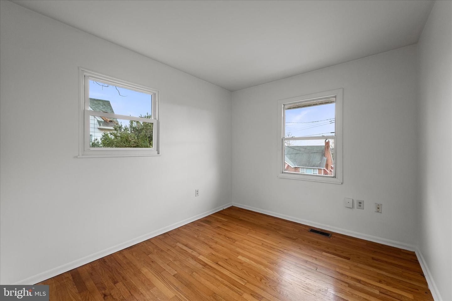 127 SHIRLEY ST, WINCHESTER, Virginia 22601, 4 Bedrooms Bedrooms, ,2 BathroomsBathrooms,Residential,For sale,127 SHIRLEY ST,VAWI2009378 MLS # VAWI2009378 127 SHIRLEY ST, WINCHESTER, Virginia 22601, 4 Bedrooms Bedrooms, ,2 BathroomsBathrooms,Residential,For sale,127 SHIRLEY ST,VAWI2009378 MLS # VAWI2009378