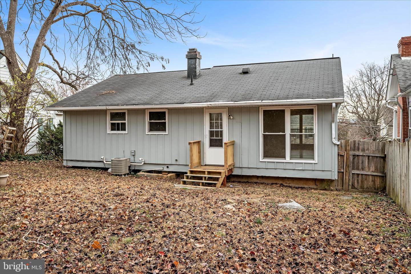 127 SHIRLEY ST, WINCHESTER, Virginia 22601, 4 Bedrooms Bedrooms, ,2 BathroomsBathrooms,Residential,For sale,127 SHIRLEY ST,VAWI2009378 MLS # VAWI2009378 127 SHIRLEY ST, WINCHESTER, Virginia 22601, 4 Bedrooms Bedrooms, ,2 BathroomsBathrooms,Residential,For sale,127 SHIRLEY ST,VAWI2009378 MLS # VAWI2009378