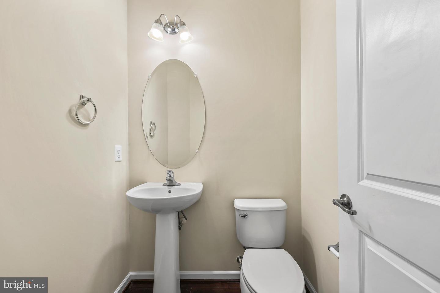 43362 WAYFARER SQ, CHANTILLY, Virginia 20152, 3 Bedrooms Bedrooms, ,2 BathroomsBathrooms,Residential,For sale,43362 WAYFARER SQ,VALO2111382 MLS # VALO2111382 43362 WAYFARER SQ, CHANTILLY, Virginia 20152, 3 Bedrooms Bedrooms, ,2 BathroomsBathrooms,Residential,For sale,43362 WAYFARER SQ,VALO2111382 MLS # VALO2111382