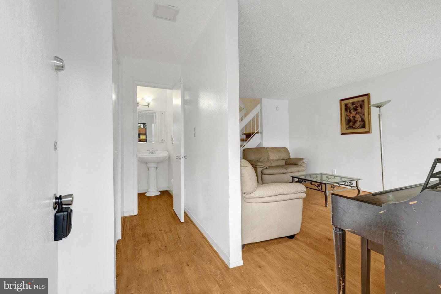 2142 CARTWRIGHT PL, RESTON, Virginia 20191, 3 Bedrooms Bedrooms, ,1 BathroomBathrooms,Residential,For sale,2142 CARTWRIGHT PL,VAFX2279954 MLS # VAFX2279954 2142 CARTWRIGHT PL, RESTON, Virginia 20191, 3 Bedrooms Bedrooms, ,1 BathroomBathrooms,Residential,For sale,2142 CARTWRIGHT PL,VAFX2279954 MLS # VAFX2279954