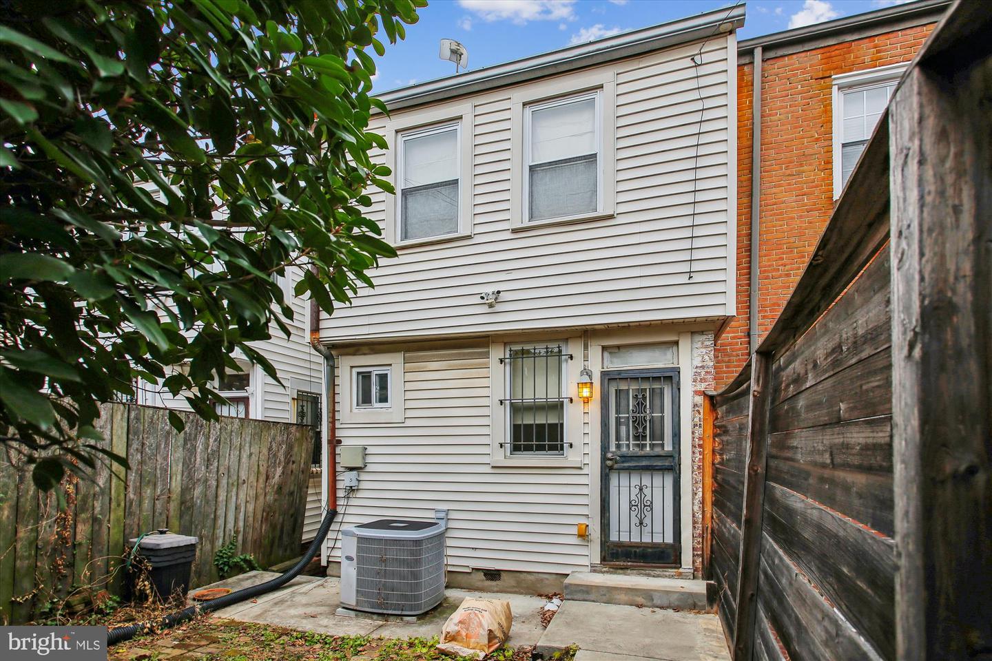 344 11TH ST SE, WASHINGTON, District Of Columbia 20003, 2 Bedrooms Bedrooms, 10 Rooms Rooms,2 BathroomsBathrooms,Residential,For sale,344 11TH ST SE,DCDC2232724 MLS # DCDC2232724 344 11TH ST SE, WASHINGTON, District Of Columbia 20003, 2 Bedrooms Bedrooms, 10 Rooms Rooms,2 BathroomsBathrooms,Residential,For sale,344 11TH ST SE,DCDC2232724 MLS # DCDC2232724