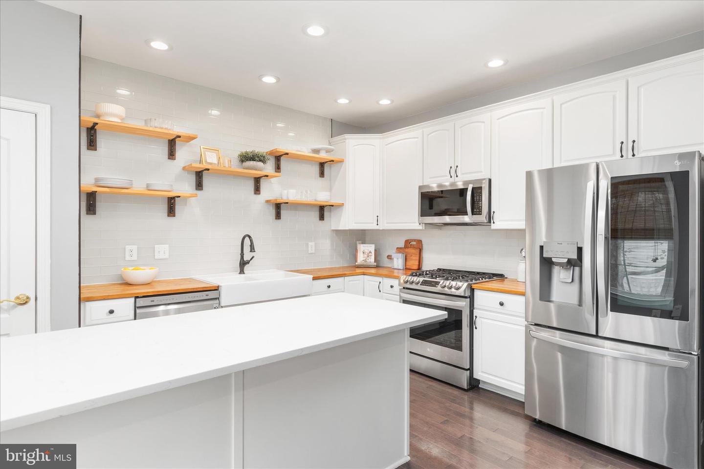 15831 FOURMILE CREEK CT, HAYMARKET, Virginia 20169, 3 Bedrooms Bedrooms, ,3 BathroomsBathrooms,Residential,For sale,15831 FOURMILE CREEK CT,VAPW2108748 MLS # VAPW2108748 15831 FOURMILE CREEK CT, HAYMARKET, Virginia 20169, 3 Bedrooms Bedrooms, ,3 BathroomsBathrooms,Residential,For sale,15831 FOURMILE CREEK CT,VAPW2108748 MLS # VAPW2108748