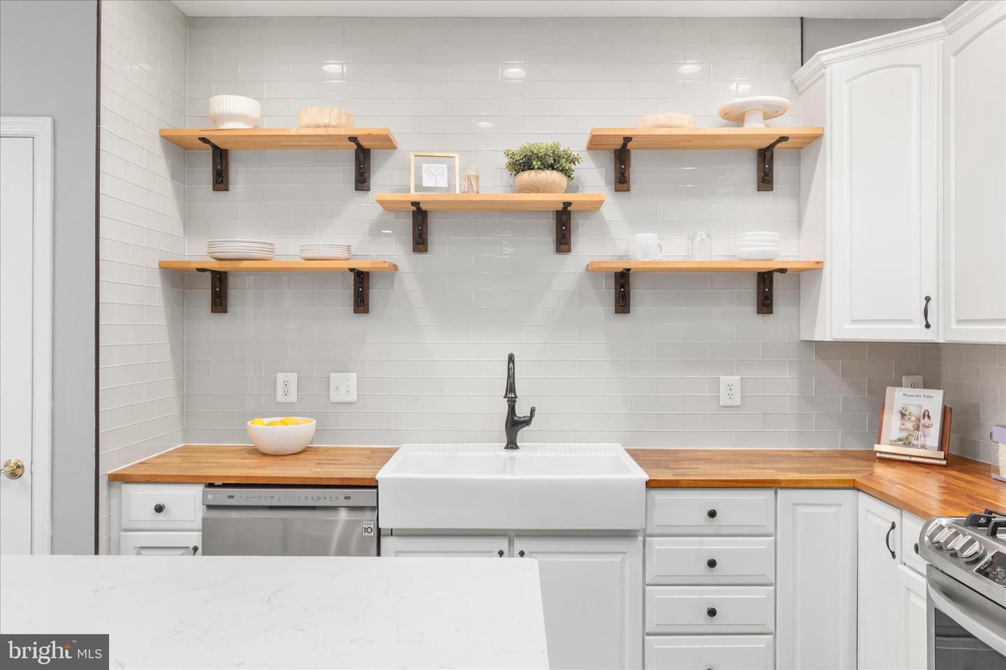 15831 FOURMILE CREEK CT, HAYMARKET, Virginia 20169, 3 Bedrooms Bedrooms, ,3 BathroomsBathrooms,Residential,For sale,15831 FOURMILE CREEK CT,VAPW2108748 MLS # VAPW2108748 15831 FOURMILE CREEK CT, HAYMARKET, Virginia 20169, 3 Bedrooms Bedrooms, ,3 BathroomsBathrooms,Residential,For sale,15831 FOURMILE CREEK CT,VAPW2108748 MLS # VAPW2108748