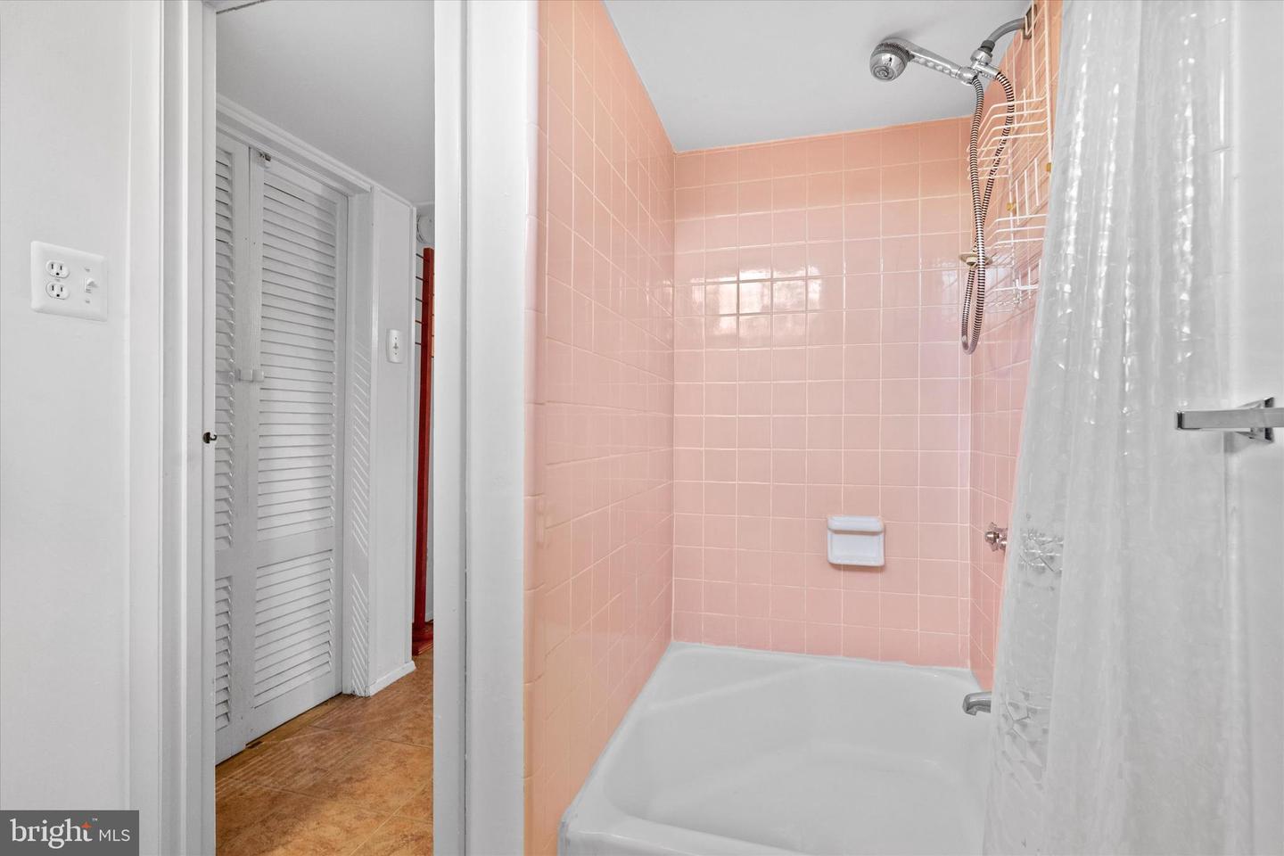 3414 EXECUTIVE AVE, FALLS CHURCH, Virginia 22042, 4 Bedrooms Bedrooms, ,2 BathroomsBathrooms,Residential,For sale,3414 EXECUTIVE AVE,VAFX2281862 MLS # VAFX2281862 3414 EXECUTIVE AVE, FALLS CHURCH, Virginia 22042, 4 Bedrooms Bedrooms, ,2 BathroomsBathrooms,Residential,For sale,3414 EXECUTIVE AVE,VAFX2281862 MLS # VAFX2281862