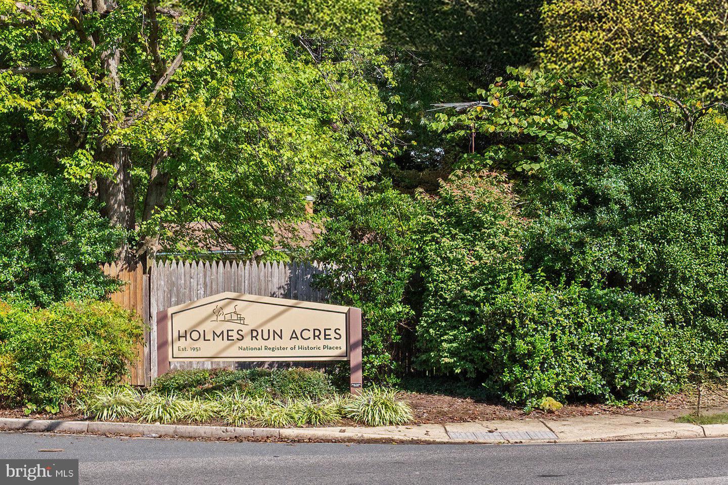 3414 EXECUTIVE AVE, FALLS CHURCH, Virginia 22042, 4 Bedrooms Bedrooms, ,2 BathroomsBathrooms,Residential,For sale,3414 EXECUTIVE AVE,VAFX2281862 MLS # VAFX2281862 3414 EXECUTIVE AVE, FALLS CHURCH, Virginia 22042, 4 Bedrooms Bedrooms, ,2 BathroomsBathrooms,Residential,For sale,3414 EXECUTIVE AVE,VAFX2281862 MLS # VAFX2281862