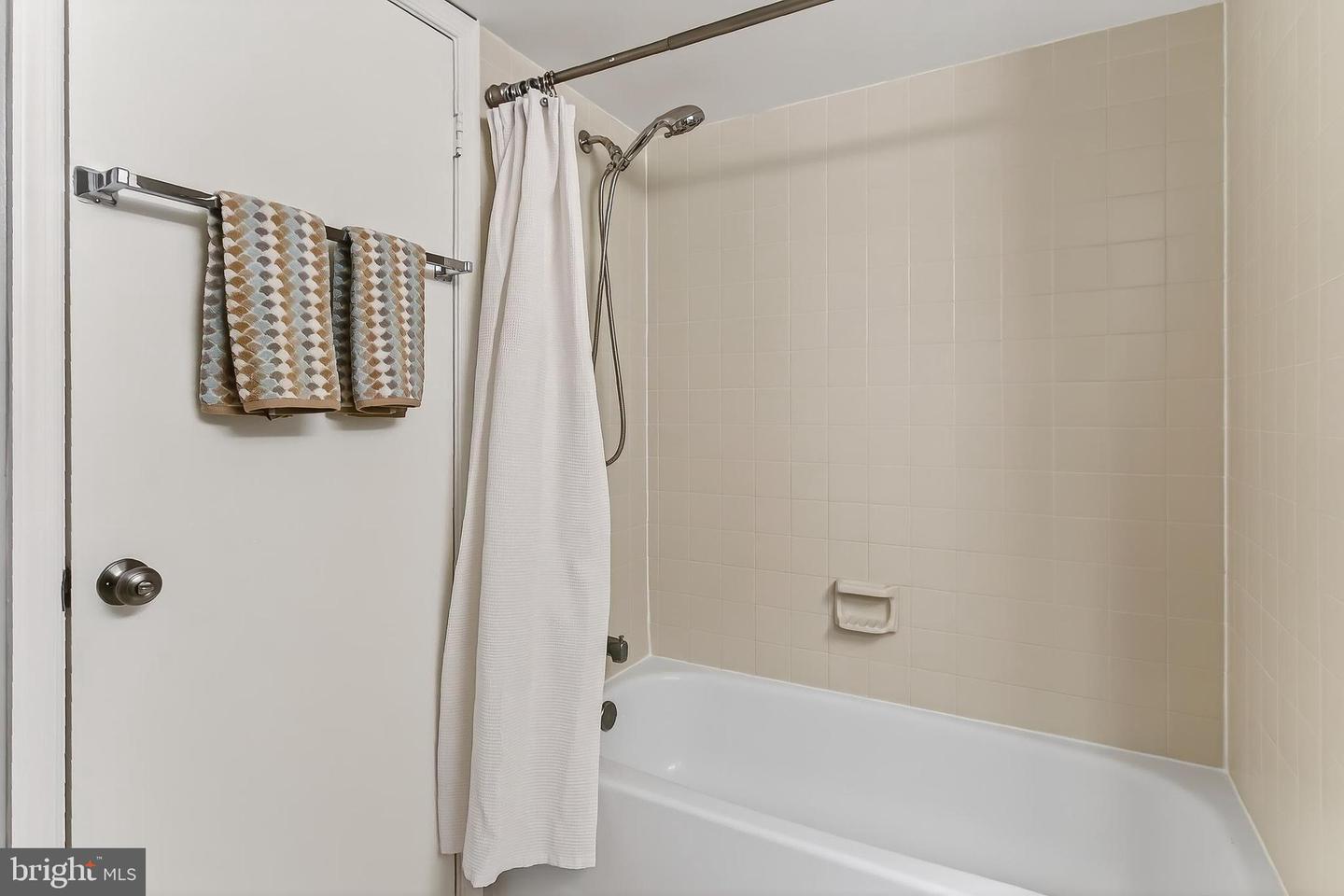 2100 LANGSTON BLVD #237, ARLINGTON, Virginia 22201, 2 Bedrooms Bedrooms, ,1 BathroomBathrooms,Residential,For sale,2100 LANGSTON BLVD #237,VAAR2066760 MLS # VAAR2066760 2100 LANGSTON BLVD #237, ARLINGTON, Virginia 22201, 2 Bedrooms Bedrooms, ,1 BathroomBathrooms,Residential,For sale,2100 LANGSTON BLVD #237,VAAR2066760 MLS # VAAR2066760