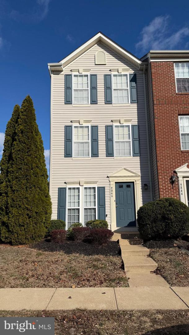 9846 MAITLAND LOOP, BRISTOW, Virginia 20136, 2 Bedrooms Bedrooms, ,2 BathroomsBathrooms,Residential,For sale,9846 MAITLAND LOOP,VAPW2108982 MLS # VAPW2108982