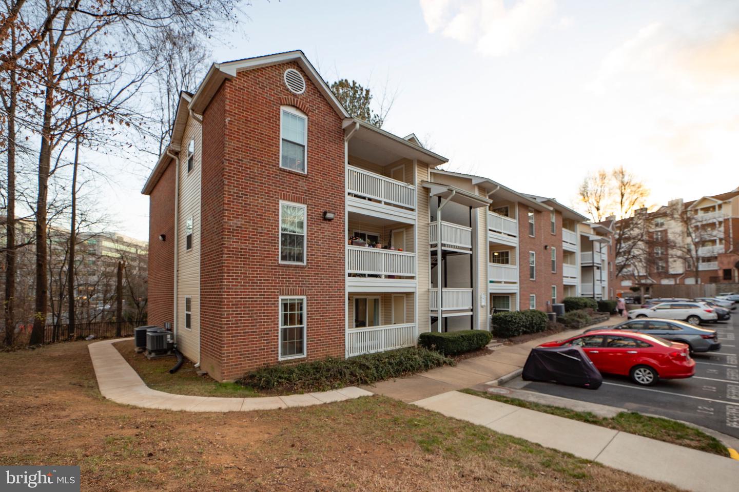 1501 LINCOLN WAY #101, MCLEAN, Virginia 22102, 2 Bedrooms Bedrooms, 4 Rooms Rooms,2 BathroomsBathrooms,Residential,For sale,1501 LINCOLN WAY #101,VAFX2282290 MLS # VAFX2282290 1501 LINCOLN WAY #101, MCLEAN, Virginia 22102, 2 Bedrooms Bedrooms, 4 Rooms Rooms,2 BathroomsBathrooms,Residential,For sale,1501 LINCOLN WAY #101,VAFX2282290 MLS # VAFX2282290