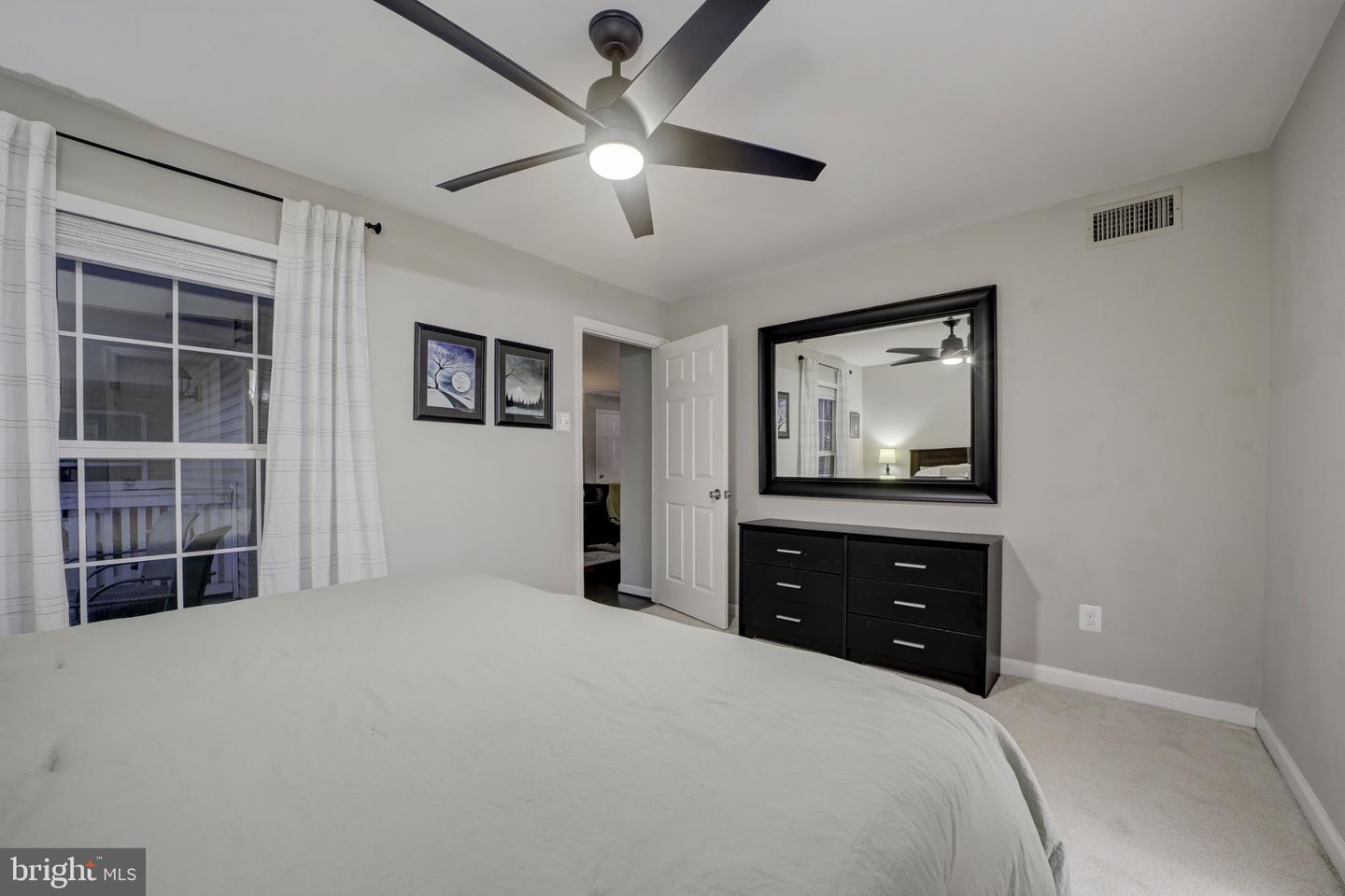 1501 LINCOLN WAY #101, MCLEAN, Virginia 22102, 2 Bedrooms Bedrooms, 4 Rooms Rooms,2 BathroomsBathrooms,Residential,For sale,1501 LINCOLN WAY #101,VAFX2282290 MLS # VAFX2282290 1501 LINCOLN WAY #101, MCLEAN, Virginia 22102, 2 Bedrooms Bedrooms, 4 Rooms Rooms,2 BathroomsBathrooms,Residential,For sale,1501 LINCOLN WAY #101,VAFX2282290 MLS # VAFX2282290