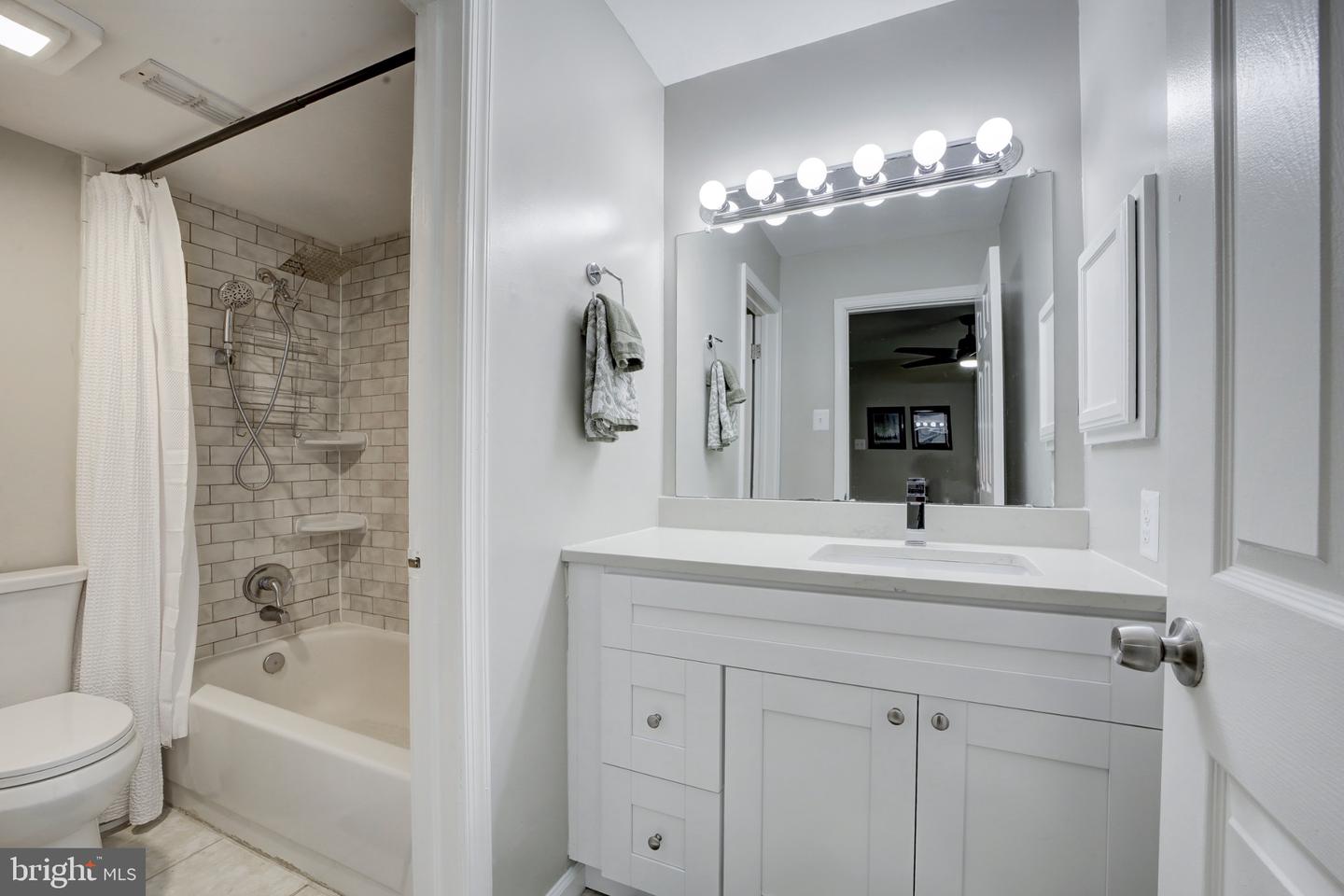 1501 LINCOLN WAY #101, MCLEAN, Virginia 22102, 2 Bedrooms Bedrooms, 4 Rooms Rooms,2 BathroomsBathrooms,Residential,For sale,1501 LINCOLN WAY #101,VAFX2282290 MLS # VAFX2282290 1501 LINCOLN WAY #101, MCLEAN, Virginia 22102, 2 Bedrooms Bedrooms, 4 Rooms Rooms,2 BathroomsBathrooms,Residential,For sale,1501 LINCOLN WAY #101,VAFX2282290 MLS # VAFX2282290