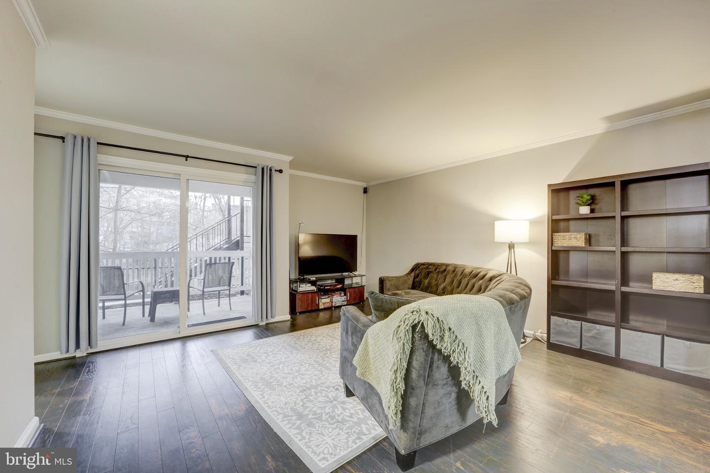 1501 LINCOLN WAY #101, MCLEAN, Virginia 22102, 2 Bedrooms Bedrooms, 4 Rooms Rooms,2 BathroomsBathrooms,Residential,For sale,1501 LINCOLN WAY #101,VAFX2282290 MLS # VAFX2282290 1501 LINCOLN WAY #101, MCLEAN, Virginia 22102, 2 Bedrooms Bedrooms, 4 Rooms Rooms,2 BathroomsBathrooms,Residential,For sale,1501 LINCOLN WAY #101,VAFX2282290 MLS # VAFX2282290