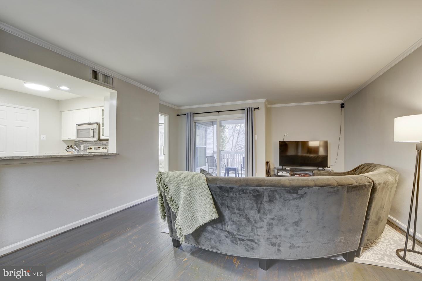 1501 LINCOLN WAY #101, MCLEAN, Virginia 22102, 2 Bedrooms Bedrooms, 4 Rooms Rooms,2 BathroomsBathrooms,Residential,For sale,1501 LINCOLN WAY #101,VAFX2282290 MLS # VAFX2282290 1501 LINCOLN WAY #101, MCLEAN, Virginia 22102, 2 Bedrooms Bedrooms, 4 Rooms Rooms,2 BathroomsBathrooms,Residential,For sale,1501 LINCOLN WAY #101,VAFX2282290 MLS # VAFX2282290