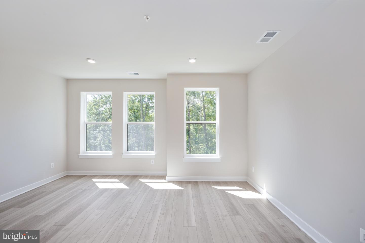 44581 STRABANE TER, ASHBURN, Virginia 20147, 3 Bedrooms Bedrooms, ,2 BathroomsBathrooms,Residential,For sale,44581 STRABANE TER,VALO2112300 MLS # VALO2112300 44581 STRABANE TER, ASHBURN, Virginia 20147, 3 Bedrooms Bedrooms, ,2 BathroomsBathrooms,Residential,For sale,44581 STRABANE TER,VALO2112300 MLS # VALO2112300