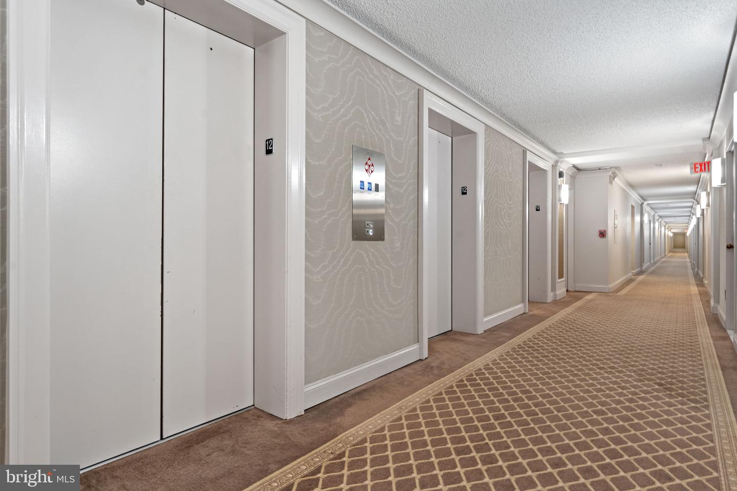 1800 OLD MEADOW RD #1218, MCLEAN, Virginia 22102, 2 Bedrooms Bedrooms, 6 Rooms Rooms,2 BathroomsBathrooms,Residential,For sale,1800 OLD MEADOW RD #1218,VAFX2282382 MLS # VAFX2282382