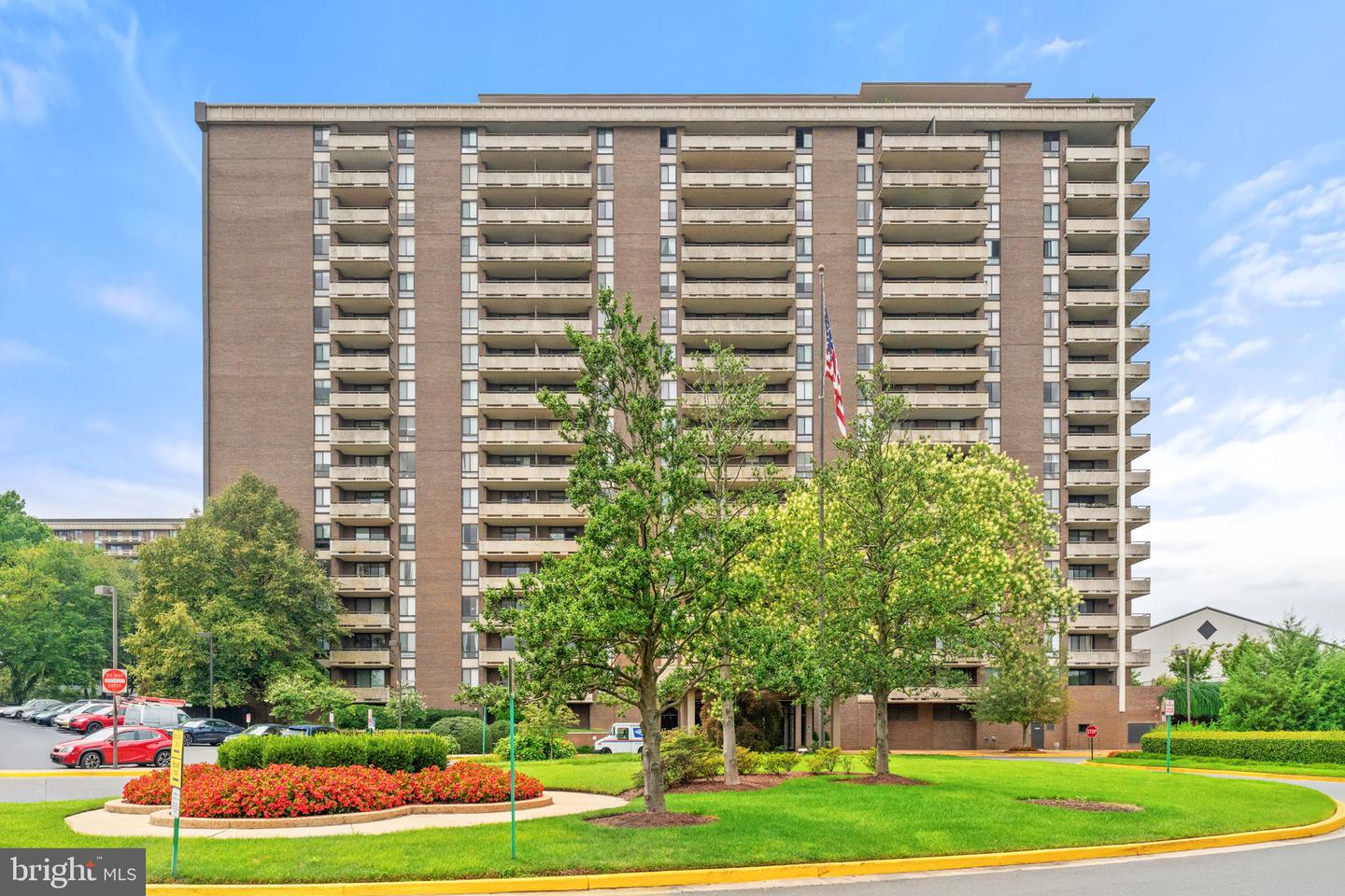 1800 OLD MEADOW RD #1218, MCLEAN, Virginia 22102, 2 Bedrooms Bedrooms, 6 Rooms Rooms,2 BathroomsBathrooms,Residential,For sale,1800 OLD MEADOW RD #1218,VAFX2282382 MLS # VAFX2282382