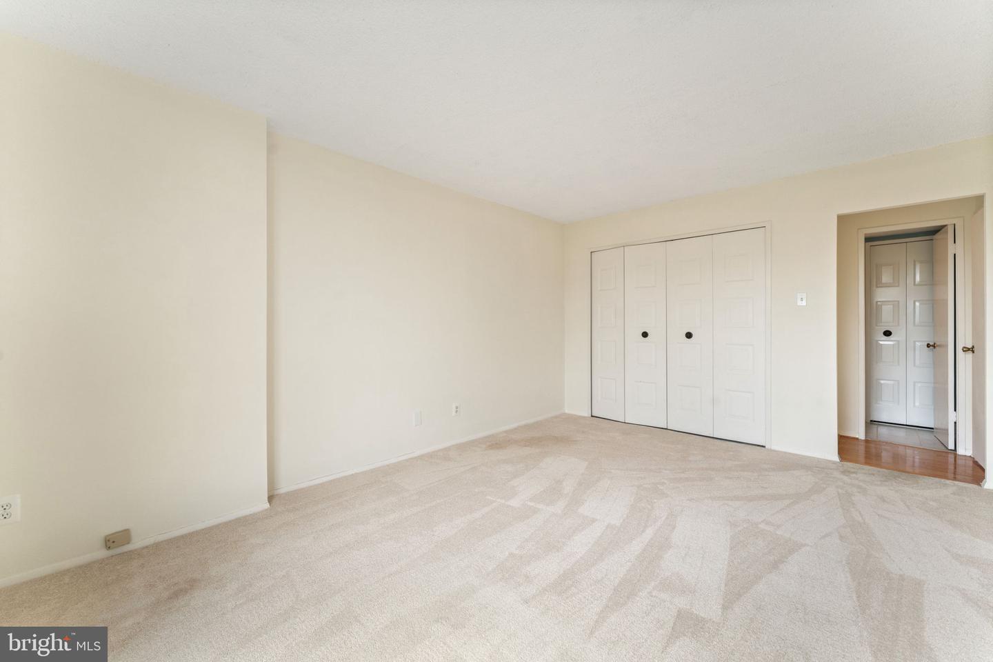 1800 OLD MEADOW RD #1218, MCLEAN, Virginia 22102, 2 Bedrooms Bedrooms, 6 Rooms Rooms,2 BathroomsBathrooms,Residential,For sale,1800 OLD MEADOW RD #1218,VAFX2282382 MLS # VAFX2282382