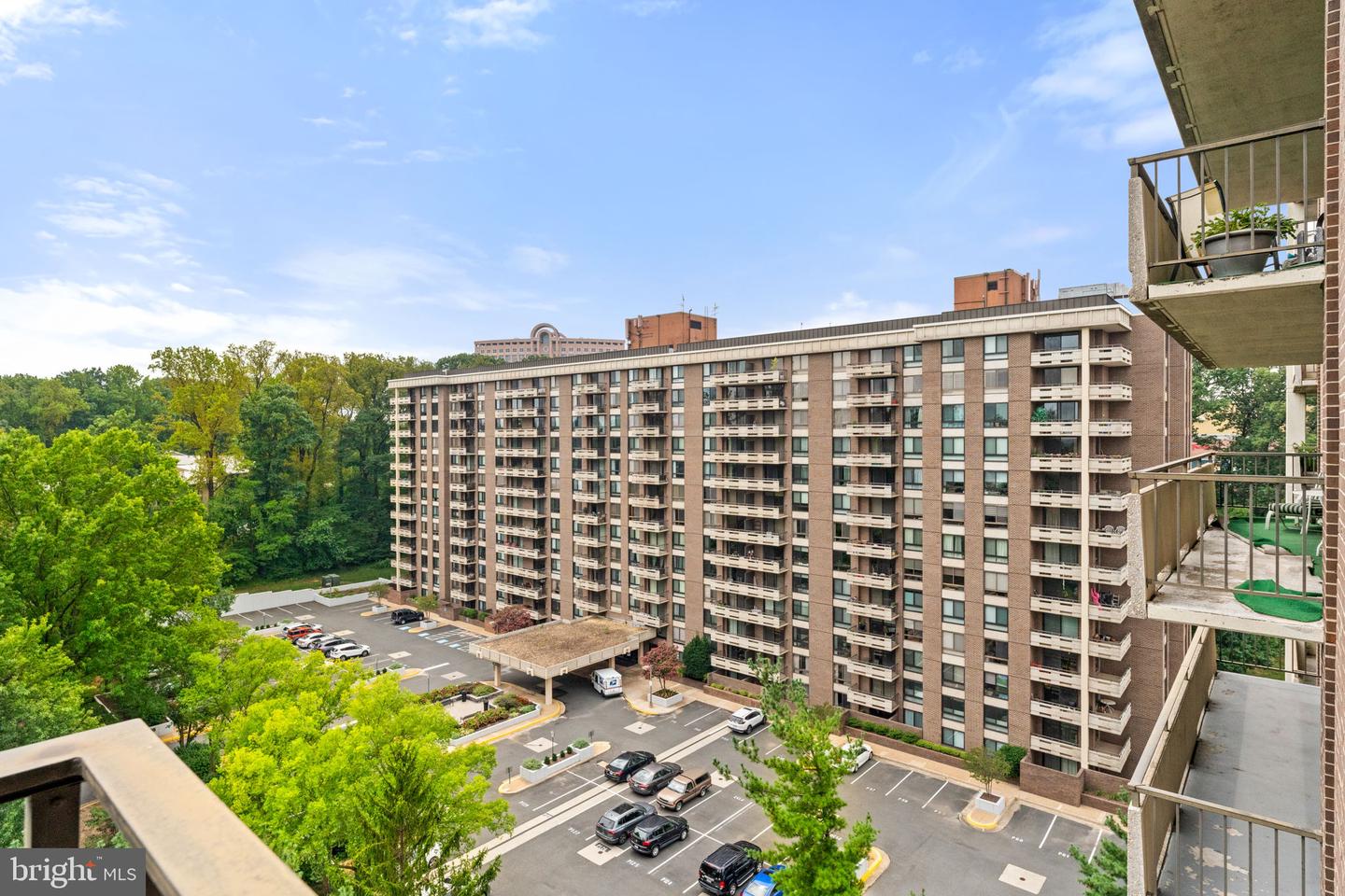 1800 OLD MEADOW RD #1218, MCLEAN, Virginia 22102, 2 Bedrooms Bedrooms, 6 Rooms Rooms,2 BathroomsBathrooms,Residential,For sale,1800 OLD MEADOW RD #1218,VAFX2282382 MLS # VAFX2282382