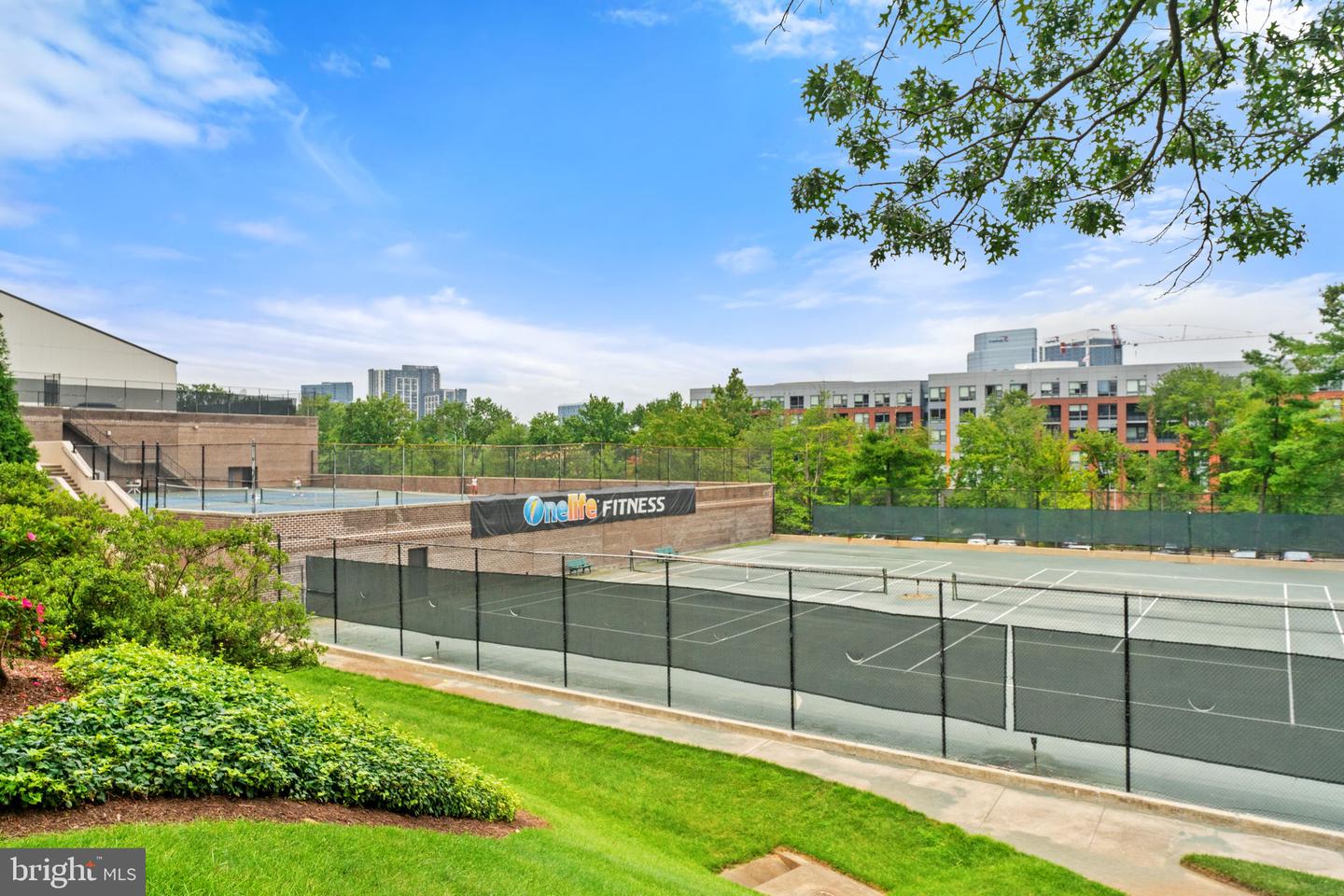 1800 OLD MEADOW RD #1218, MCLEAN, Virginia 22102, 2 Bedrooms Bedrooms, 6 Rooms Rooms,2 BathroomsBathrooms,Residential,For sale,1800 OLD MEADOW RD #1218,VAFX2282382 MLS # VAFX2282382