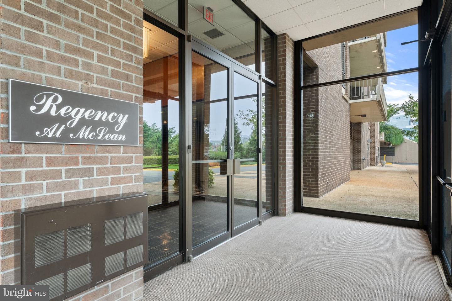 1800 OLD MEADOW RD #1218, MCLEAN, Virginia 22102, 2 Bedrooms Bedrooms, 6 Rooms Rooms,2 BathroomsBathrooms,Residential,For sale,1800 OLD MEADOW RD #1218,VAFX2282382 MLS # VAFX2282382