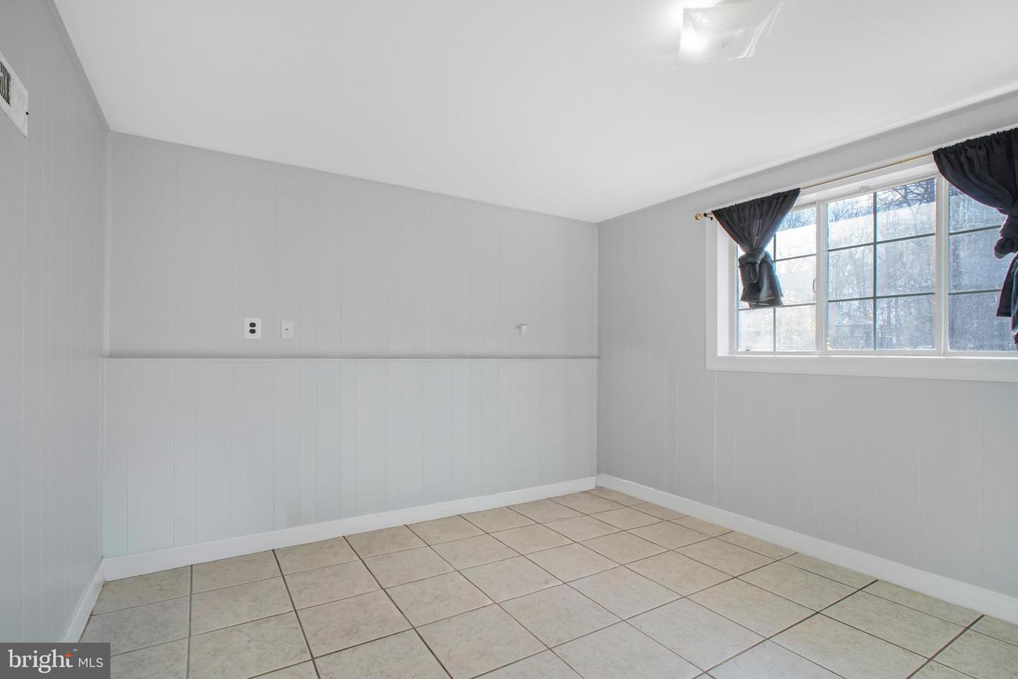 111 GALAXIE DR, FREDERICKSBURG, Virginia 22407, 5 Bedrooms Bedrooms, ,2 BathroomsBathrooms,Residential,For sale,111 GALAXIE DR,VASP2038114 MLS # VASP2038114