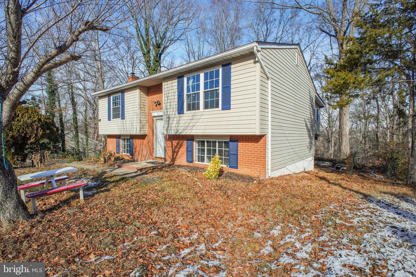 111 GALAXIE DR, FREDERICKSBURG, Virginia 22407, 5 Bedrooms Bedrooms, ,2 BathroomsBathrooms,Residential,For sale,111 GALAXIE DR,VASP2038114 MLS # VASP2038114