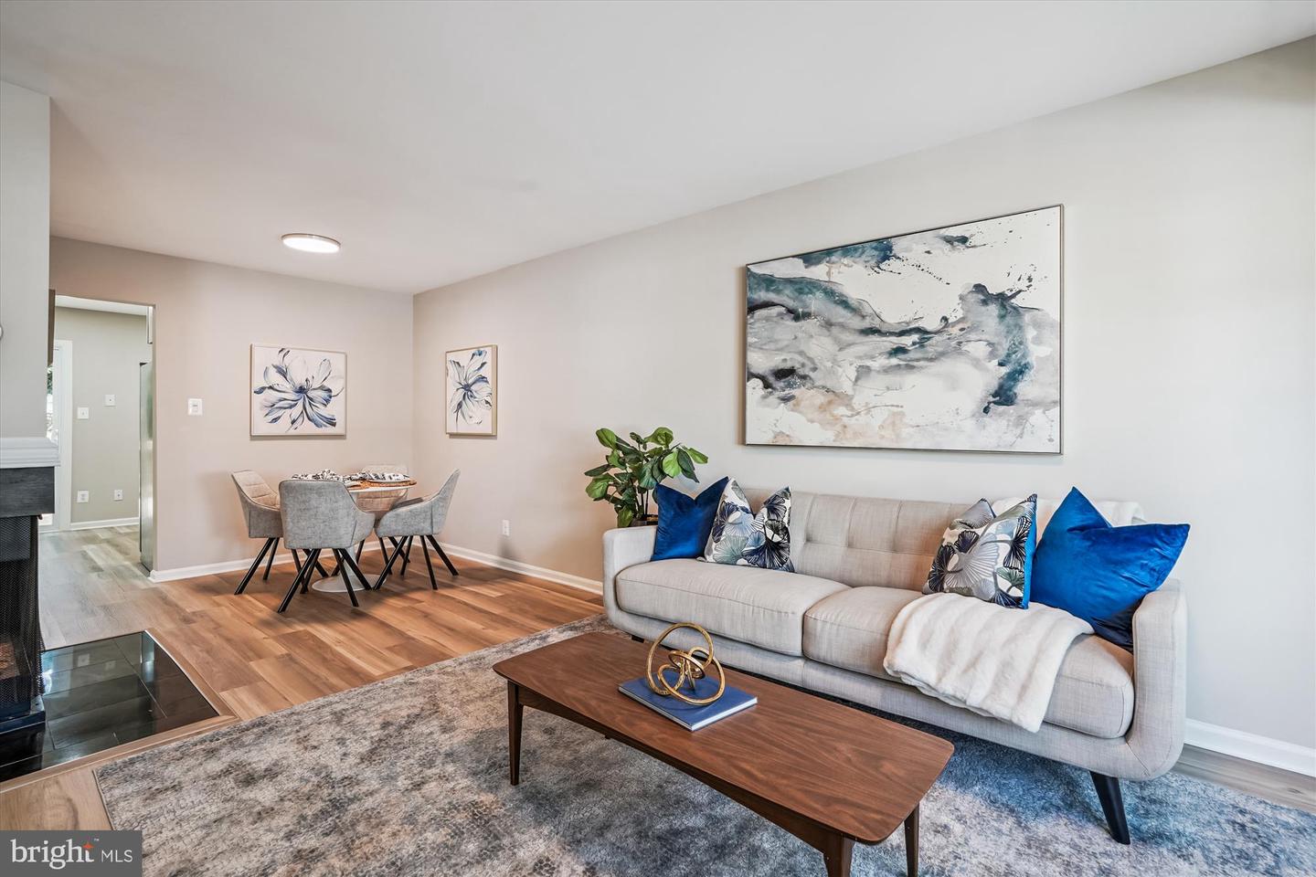 13713 AUTUMN VALE CT #30B, CHANTILLY, Virginia 20151, 3 Bedrooms Bedrooms, ,2 BathroomsBathrooms,Residential,For sale,13713 AUTUMN VALE CT #30B,VAFX2262838 MLS # VAFX2262838 13713 AUTUMN VALE CT #30B, CHANTILLY, Virginia 20151, 3 Bedrooms Bedrooms, ,2 BathroomsBathrooms,Residential,For sale,13713 AUTUMN VALE CT #30B,VAFX2262838 MLS # VAFX2262838