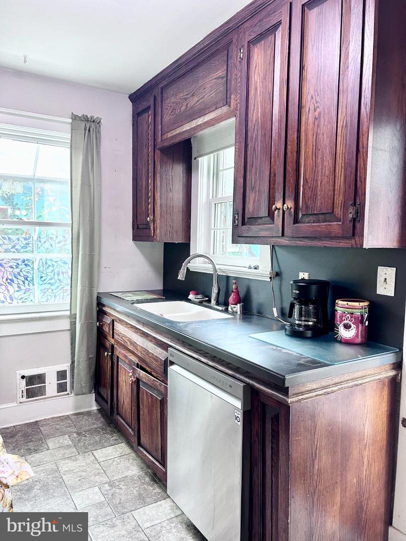 1209 PARCELL ST, FREDERICKSBURG, Virginia 22401, 4 Bedrooms Bedrooms, 16 Rooms Rooms,2 BathroomsBathrooms,Residential,For sale,1209 PARCELL ST,VAFB2008926 MLS # VAFB2008926 1209 PARCELL ST, FREDERICKSBURG, Virginia 22401, 4 Bedrooms Bedrooms, 16 Rooms Rooms,2 BathroomsBathrooms,Residential,For sale,1209 PARCELL ST,VAFB2008926 MLS # VAFB2008926