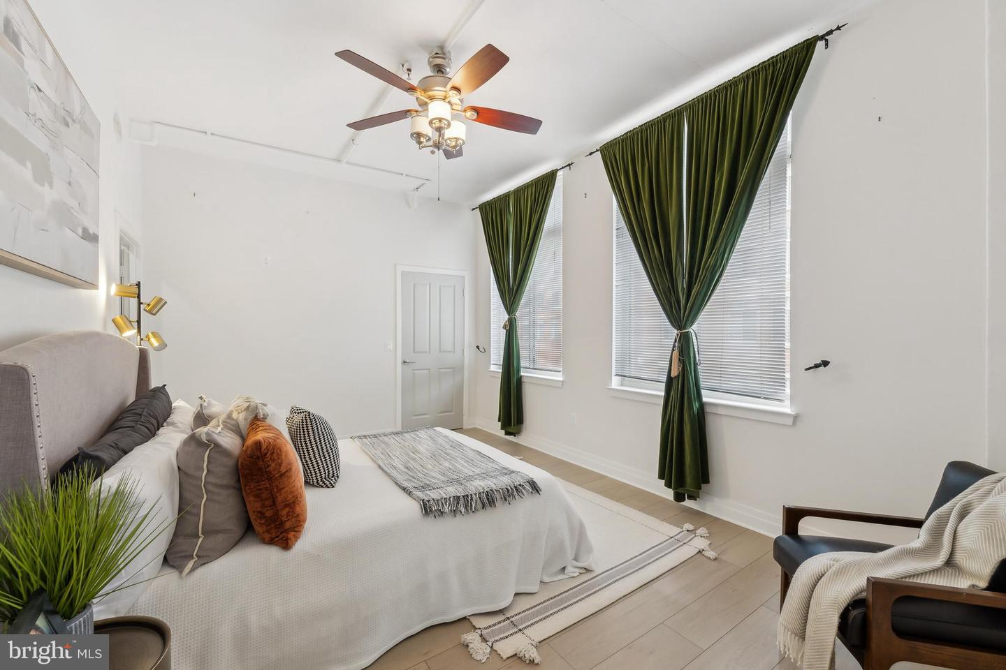 4490 MARKET COMMONS DR #202, FAIRFAX, Virginia 22033, 2 Bedrooms Bedrooms, ,2 BathroomsBathrooms,Residential,For sale,4490 MARKET COMMONS DR #202,VAFX2272916 MLS # VAFX2272916 4490 MARKET COMMONS DR #202, FAIRFAX, Virginia 22033, 2 Bedrooms Bedrooms, ,2 BathroomsBathrooms,Residential,For sale,4490 MARKET COMMONS DR #202,VAFX2272916 MLS # VAFX2272916