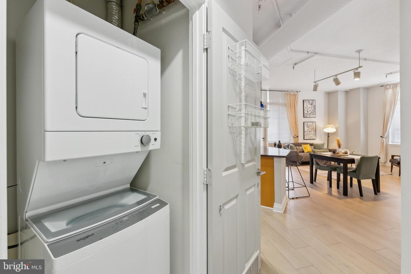 4490 MARKET COMMONS DR #202, FAIRFAX, Virginia 22033, 2 Bedrooms Bedrooms, ,2 BathroomsBathrooms,Residential,For sale,4490 MARKET COMMONS DR #202,VAFX2272916 MLS # VAFX2272916 4490 MARKET COMMONS DR #202, FAIRFAX, Virginia 22033, 2 Bedrooms Bedrooms, ,2 BathroomsBathrooms,Residential,For sale,4490 MARKET COMMONS DR #202,VAFX2272916 MLS # VAFX2272916