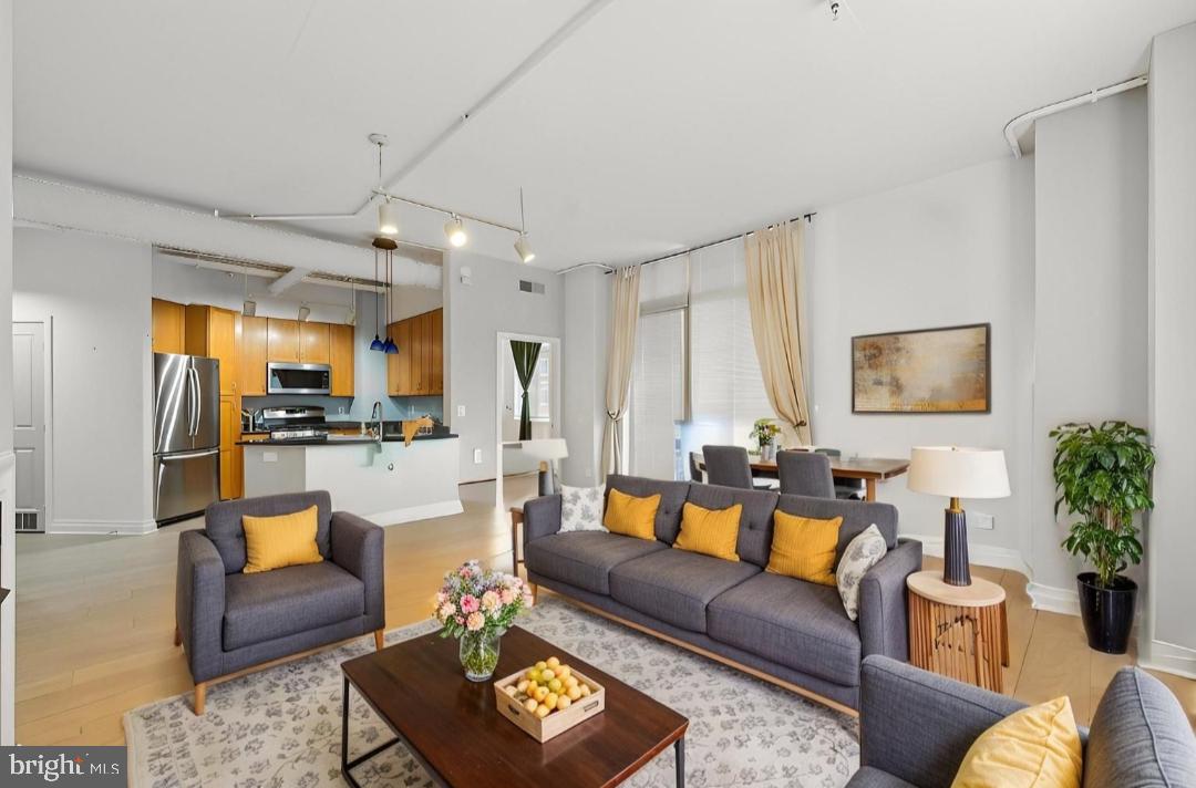 4490 MARKET COMMONS DR #202, FAIRFAX, Virginia 22033, 2 Bedrooms Bedrooms, ,2 BathroomsBathrooms,Residential,For sale,4490 MARKET COMMONS DR #202,VAFX2272916 MLS # VAFX2272916 4490 MARKET COMMONS DR #202, FAIRFAX, Virginia 22033, 2 Bedrooms Bedrooms, ,2 BathroomsBathrooms,Residential,For sale,4490 MARKET COMMONS DR #202,VAFX2272916 MLS # VAFX2272916