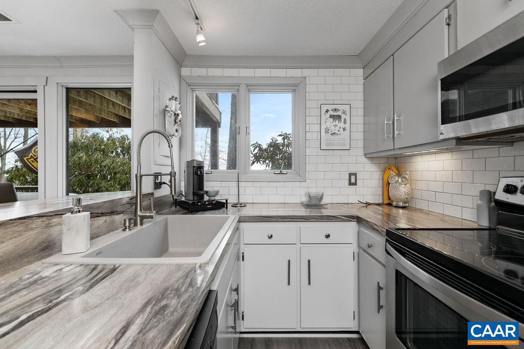 113 EAGLES CT CONDOS, WINTERGREEN RESORT, Virginia 22967, 2 Bedrooms Bedrooms, ,1 BathroomBathrooms,Residential,For sale,113 EAGLES CT CONDOS,671797 MLS # 671797 113 EAGLES CT CONDOS, WINTERGREEN RESORT, Virginia 22967, 2 Bedrooms Bedrooms, ,1 BathroomBathrooms,Residential,For sale,113 EAGLES CT CONDOS,671797 MLS # 671797