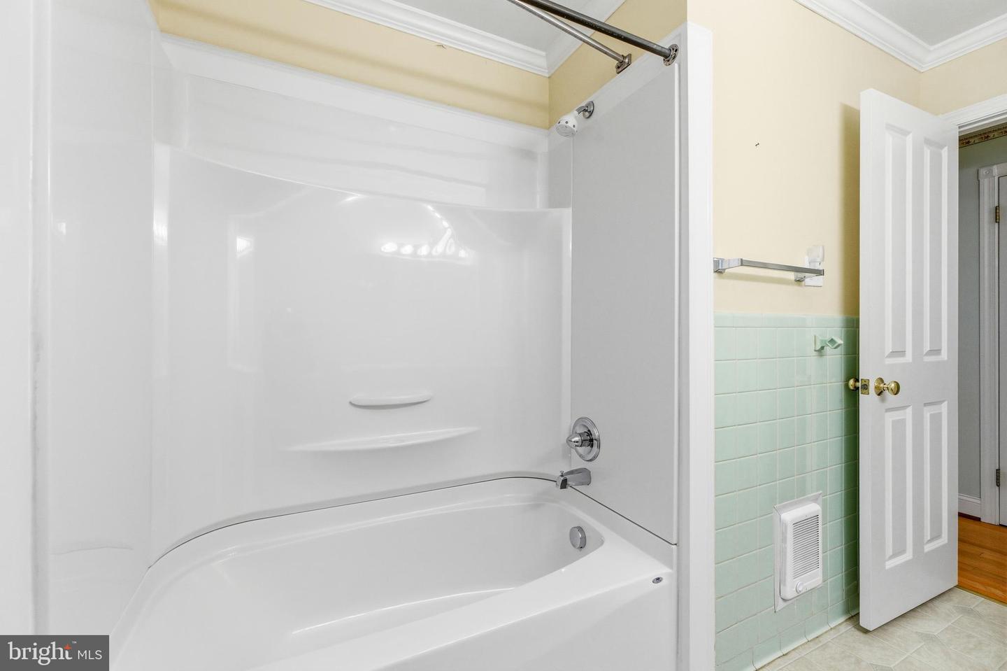 410 W NORTH ST, WOODSTOCK, Virginia 22664, 3 Bedrooms Bedrooms, 4 Rooms Rooms,1 BathroomBathrooms,Residential,For sale,410 W NORTH ST,VASH2013190 MLS # VASH2013190 410 W NORTH ST, WOODSTOCK, Virginia 22664, 3 Bedrooms Bedrooms, 4 Rooms Rooms,1 BathroomBathrooms,Residential,For sale,410 W NORTH ST,VASH2013190 MLS # VASH2013190