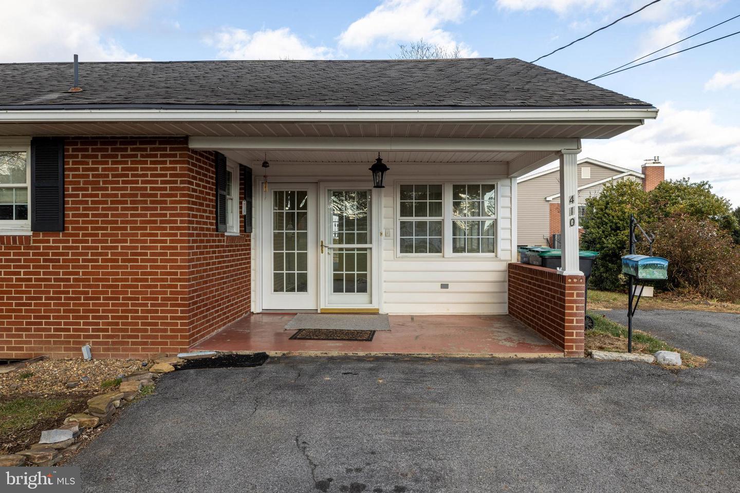 410 W NORTH ST, WOODSTOCK, Virginia 22664, 3 Bedrooms Bedrooms, 4 Rooms Rooms,1 BathroomBathrooms,Residential,For sale,410 W NORTH ST,VASH2013190 MLS # VASH2013190 410 W NORTH ST, WOODSTOCK, Virginia 22664, 3 Bedrooms Bedrooms, 4 Rooms Rooms,1 BathroomBathrooms,Residential,For sale,410 W NORTH ST,VASH2013190 MLS # VASH2013190