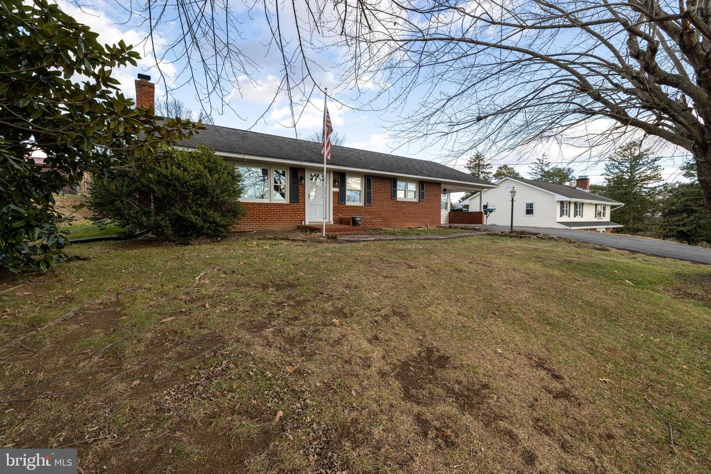 410 W NORTH ST, WOODSTOCK, Virginia 22664, 3 Bedrooms Bedrooms, 4 Rooms Rooms,1 BathroomBathrooms,Residential,For sale,410 W NORTH ST,VASH2013190 MLS # VASH2013190 410 W NORTH ST, WOODSTOCK, Virginia 22664, 3 Bedrooms Bedrooms, 4 Rooms Rooms,1 BathroomBathrooms,Residential,For sale,410 W NORTH ST,VASH2013190 MLS # VASH2013190