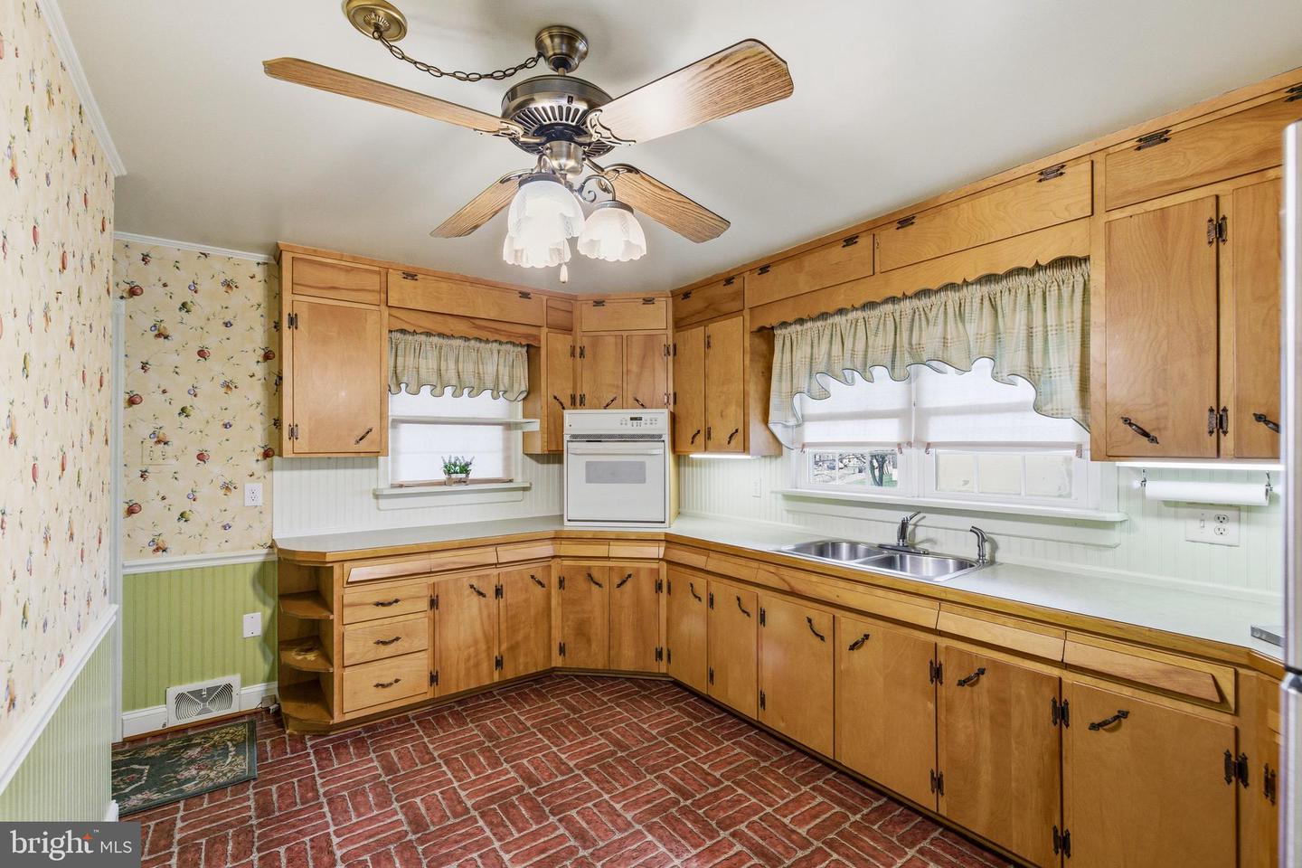 410 W NORTH ST, WOODSTOCK, Virginia 22664, 3 Bedrooms Bedrooms, 4 Rooms Rooms,1 BathroomBathrooms,Residential,For sale,410 W NORTH ST,VASH2013190 MLS # VASH2013190 410 W NORTH ST, WOODSTOCK, Virginia 22664, 3 Bedrooms Bedrooms, 4 Rooms Rooms,1 BathroomBathrooms,Residential,For sale,410 W NORTH ST,VASH2013190 MLS # VASH2013190