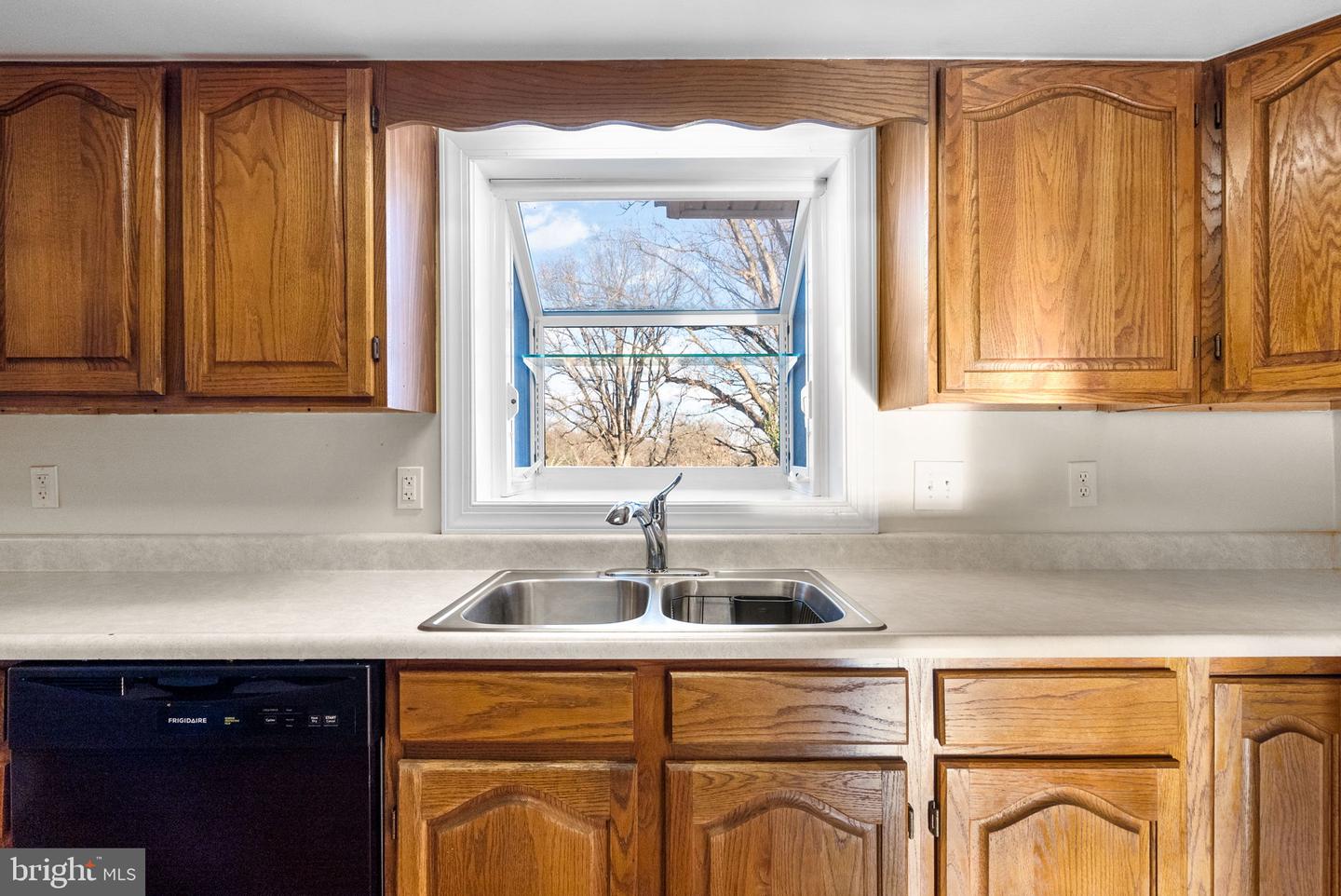 6219 THORNWOOD DR, ALEXANDRIA, Virginia 22310, 4 Bedrooms Bedrooms, ,2 BathroomsBathrooms,Residential,For sale,6219 THORNWOOD DR,VAFX2282356 MLS # VAFX2282356 6219 THORNWOOD DR, ALEXANDRIA, Virginia 22310, 4 Bedrooms Bedrooms, ,2 BathroomsBathrooms,Residential,For sale,6219 THORNWOOD DR,VAFX2282356 MLS # VAFX2282356