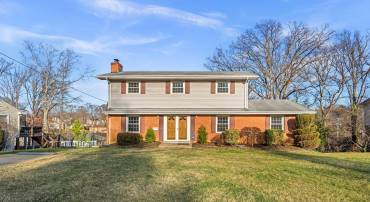 6219 THORNWOOD DR, ALEXANDRIA, Virginia 22310, 4 Bedrooms Bedrooms, ,2 BathroomsBathrooms,Residential,For sale,6219 THORNWOOD DR,VAFX2282356 MLS # VAFX2282356