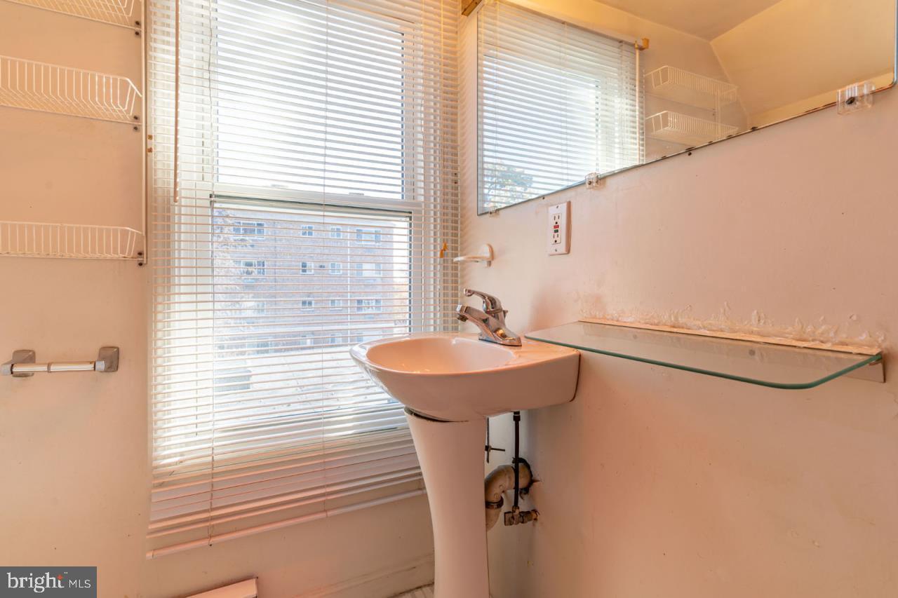415 S ADAMS ST, ARLINGTON, Virginia 22204, 2 Bedrooms Bedrooms, ,3 BathroomsBathrooms,Residential,For sale,415 S ADAMS ST,VAAR2066854 MLS # VAAR2066854 415 S ADAMS ST, ARLINGTON, Virginia 22204, 2 Bedrooms Bedrooms, ,3 BathroomsBathrooms,Residential,For sale,415 S ADAMS ST,VAAR2066854 MLS # VAAR2066854