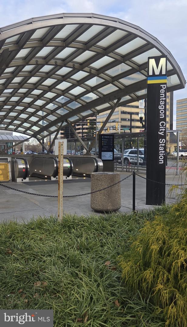 1200 S ARLINGTON RIDGE RD #403, ARLINGTON, Virginia 22202, 1 Bedroom Bedrooms, 2 Rooms Rooms,1 BathroomBathrooms,Residential,For sale,1200 S ARLINGTON RIDGE RD #403,VAAR2066856 MLS # VAAR2066856 1200 S ARLINGTON RIDGE RD #403, ARLINGTON, Virginia 22202, 1 Bedroom Bedrooms, 2 Rooms Rooms,1 BathroomBathrooms,Residential,For sale,1200 S ARLINGTON RIDGE RD #403,VAAR2066856 MLS # VAAR2066856